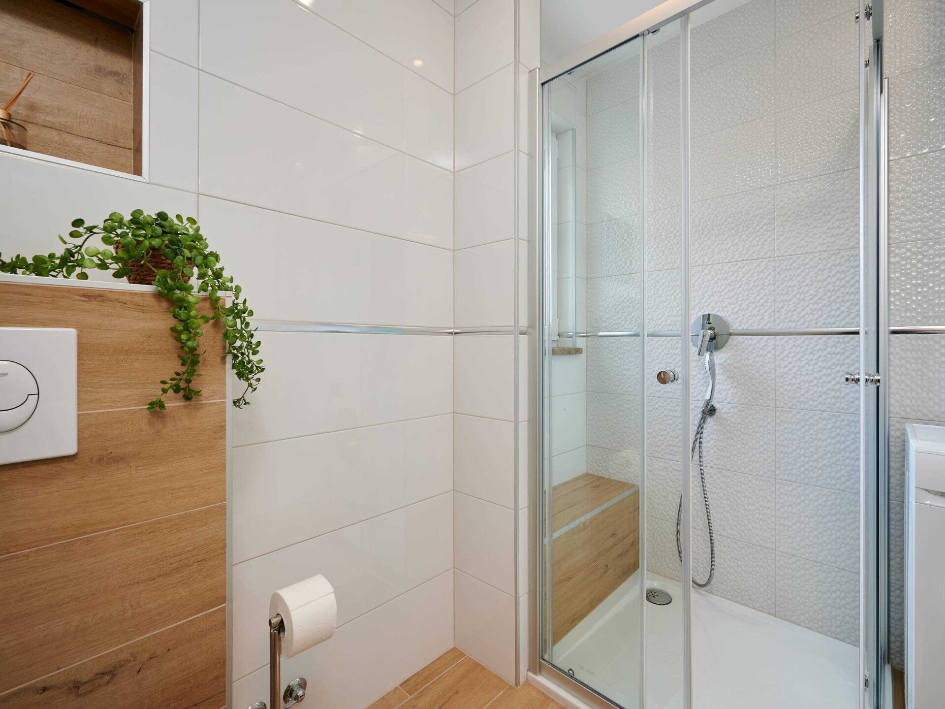 Ruim appartement voor 5 personen bij zee in Okrug Gornji met gedeeld zwembad - foto 18