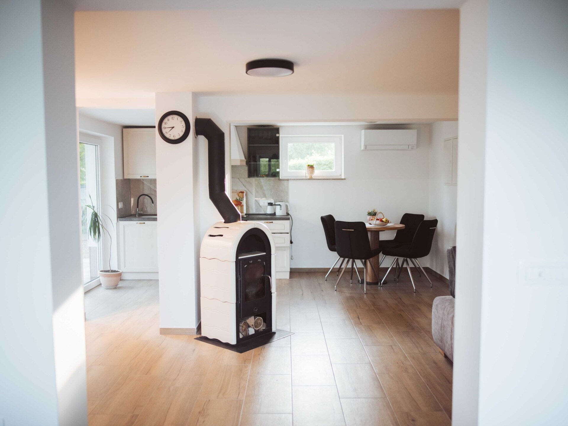 Vakantiehuis met open haard en uitzicht op de heuvels van Bistrica ob Sotli - foto 11