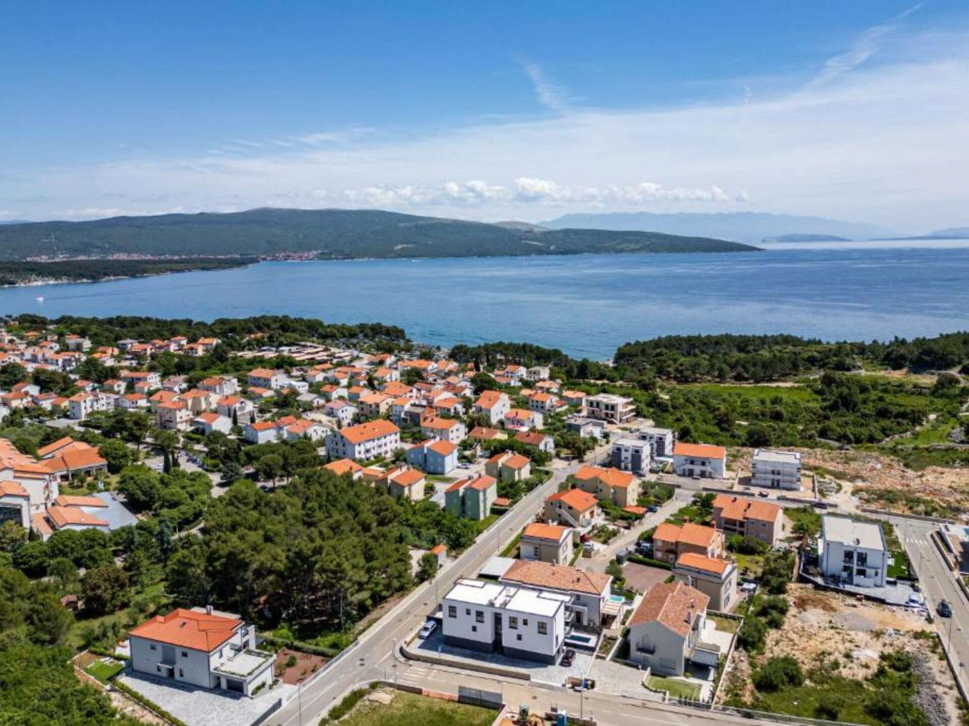 Zonovergoten driekamerappartement vlakbij zee op eiland Krk - foto 15