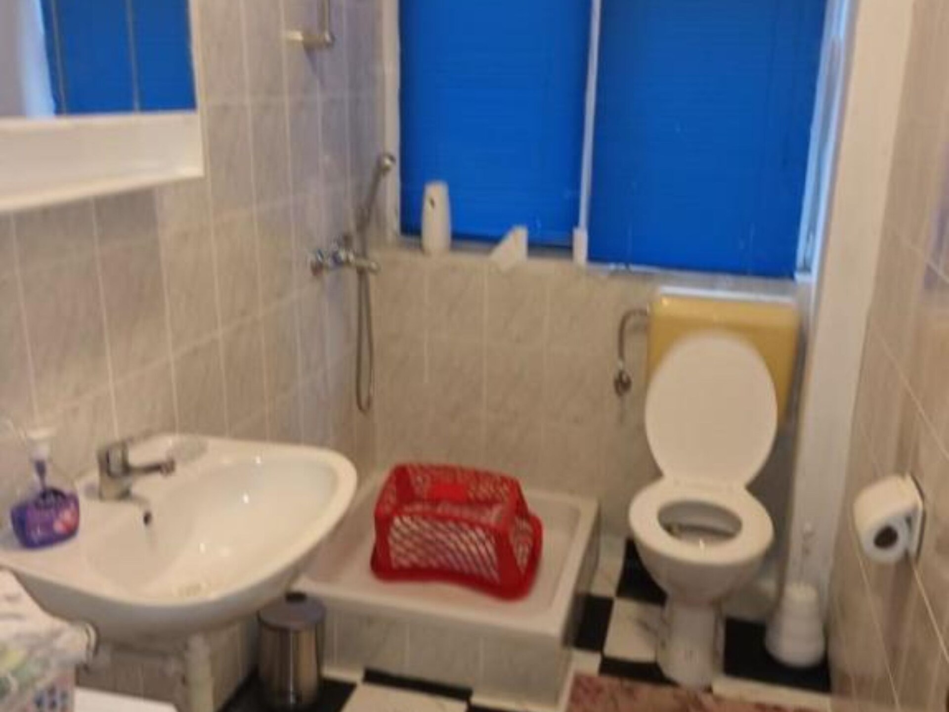 Ruim appartement in Dugi Rat op 100m van het strand voor 6 personen - foto 12