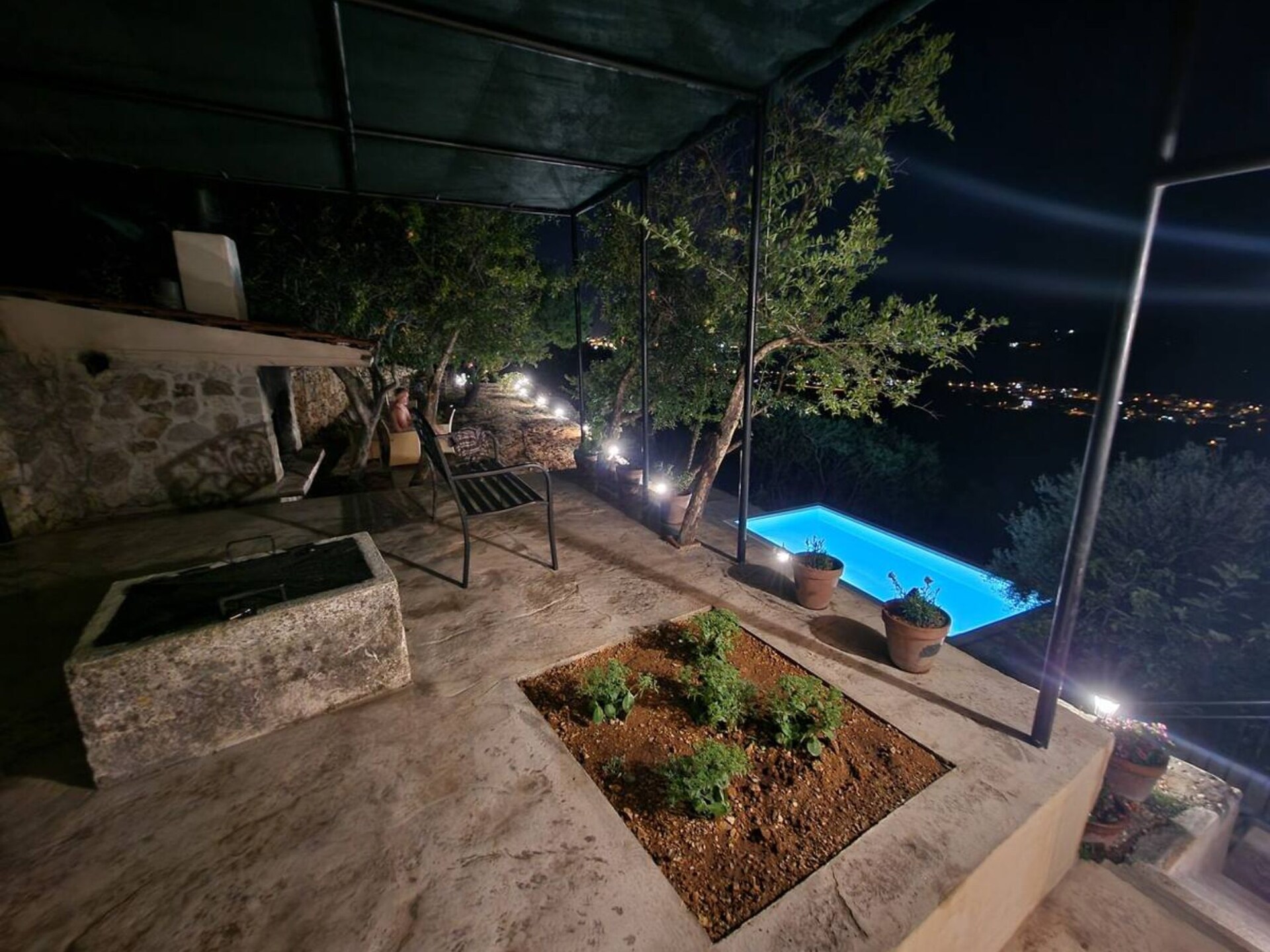 Authentiek stenen huis met zwembad in Kaštel Lukšić, vlak bij zee - foto 19