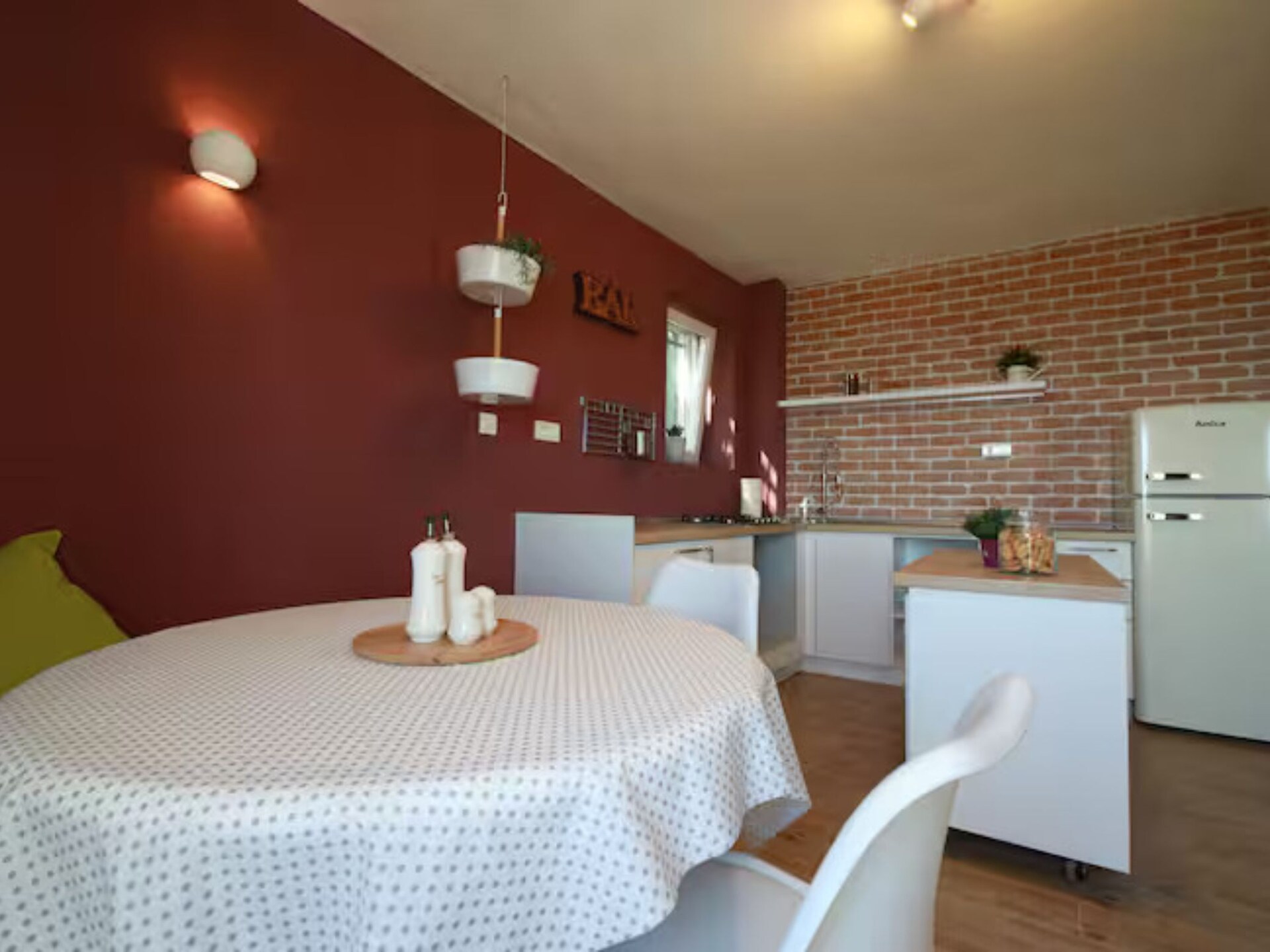 Authentiek stenen huis met zwembad in Kaštel Lukšić, vlak bij zee - foto 3