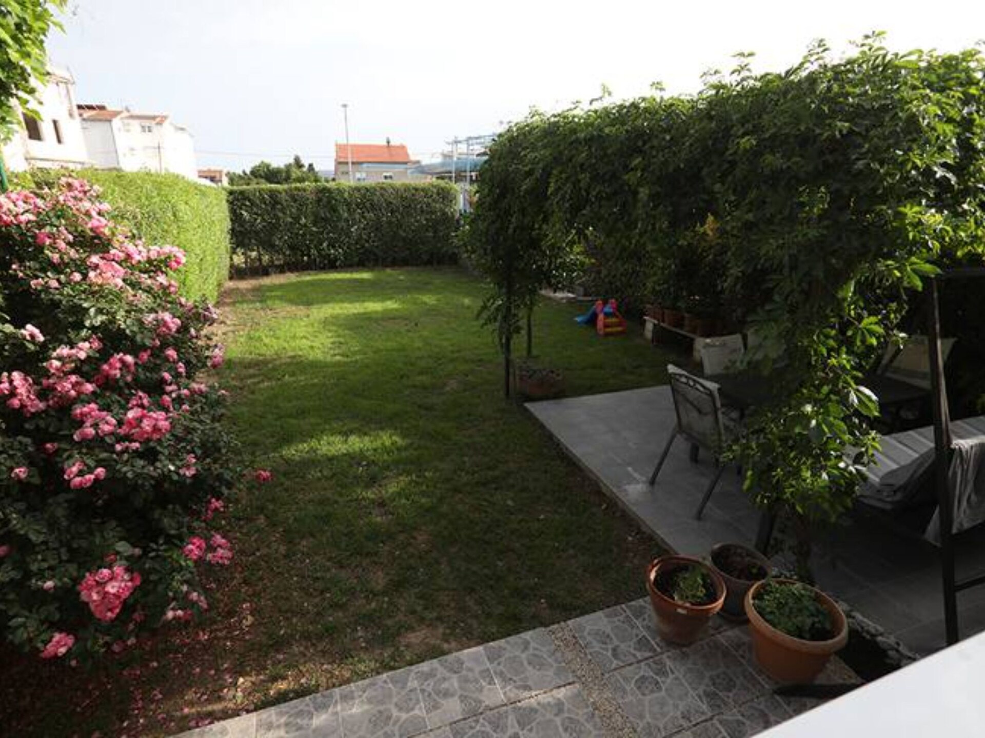 Romantisch appartement met balkon nabij het strand van Kaštel Lukšić - foto 7