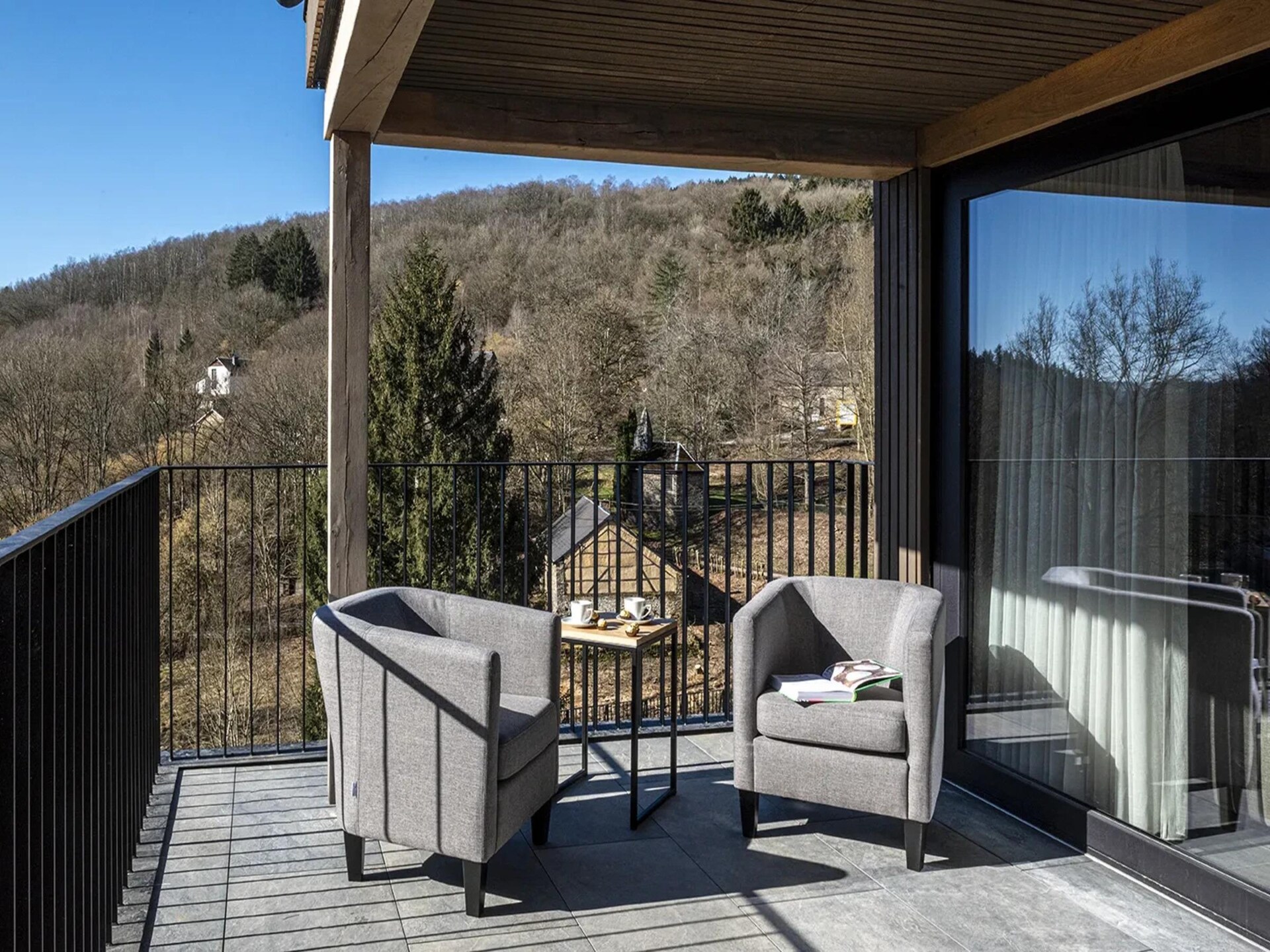 Villa voor 4 in de bossen van La Roche-en-Ardenne met terras - foto 4