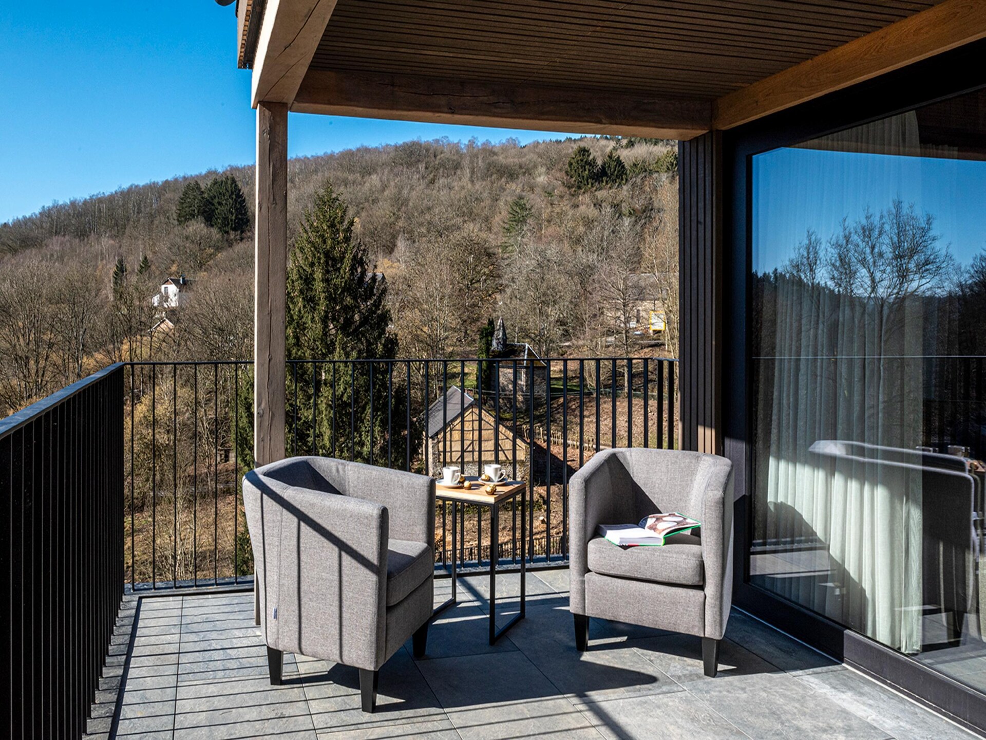 Ruime 4-slaapkamer villa voor 8 personen in de bossen bij La Roche-en-Ardenne - foto 6