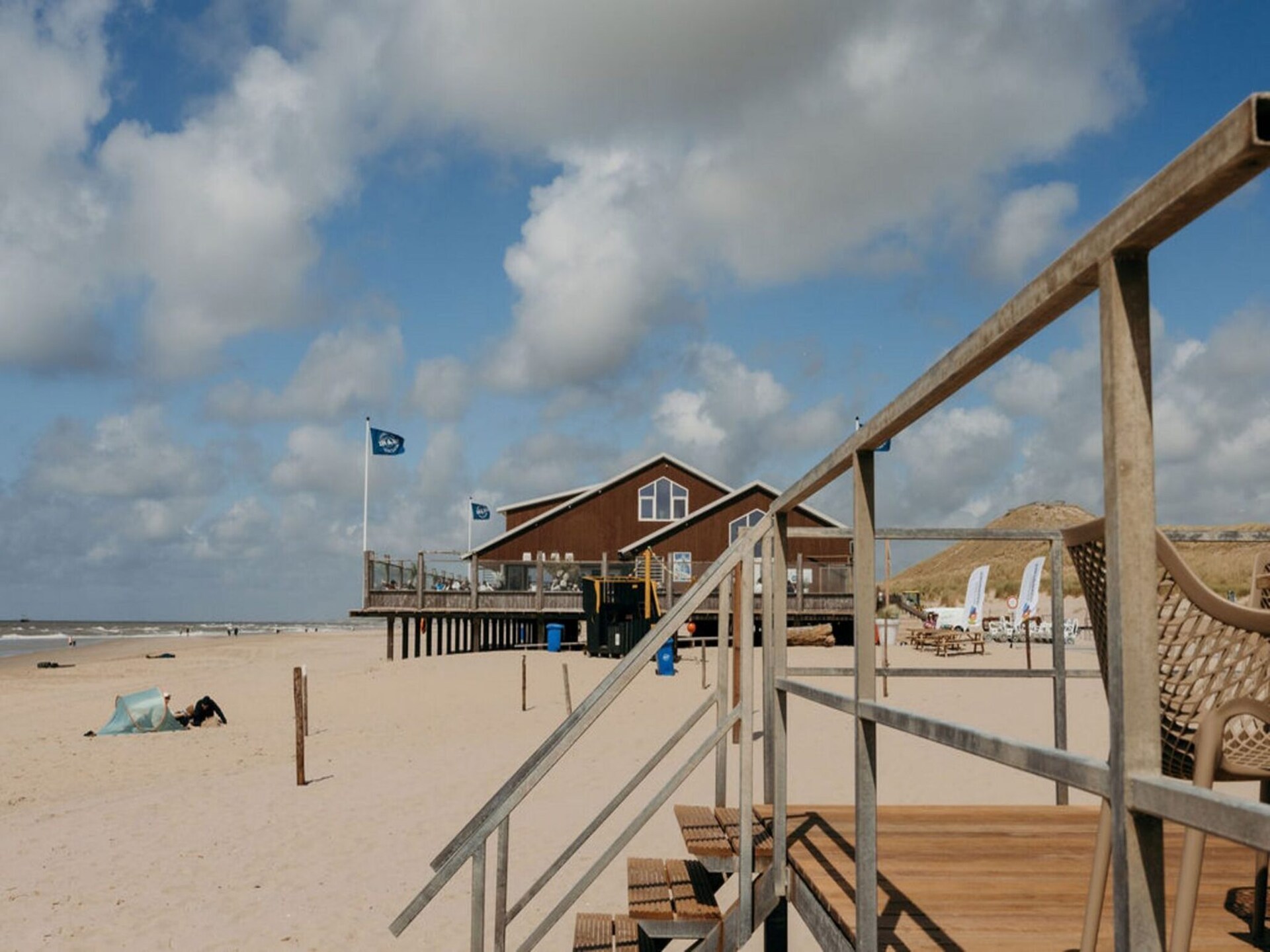 Zeehut Petten: Uniek strandhuis met privéterras aan de Noordzee - foto 7