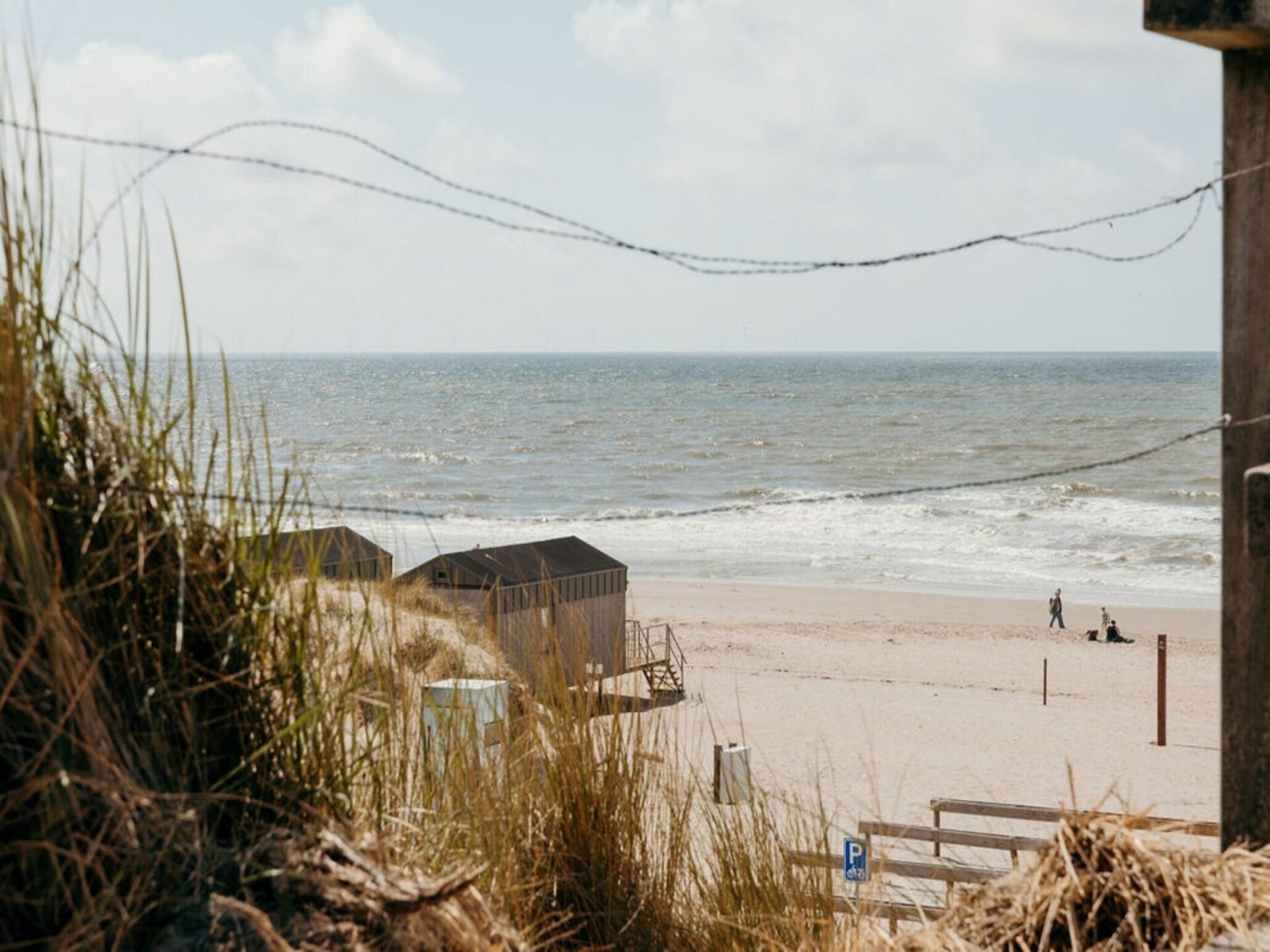 Zeehut Petten: Uniek strandhuis met privéterras aan de Noordzee - foto 13