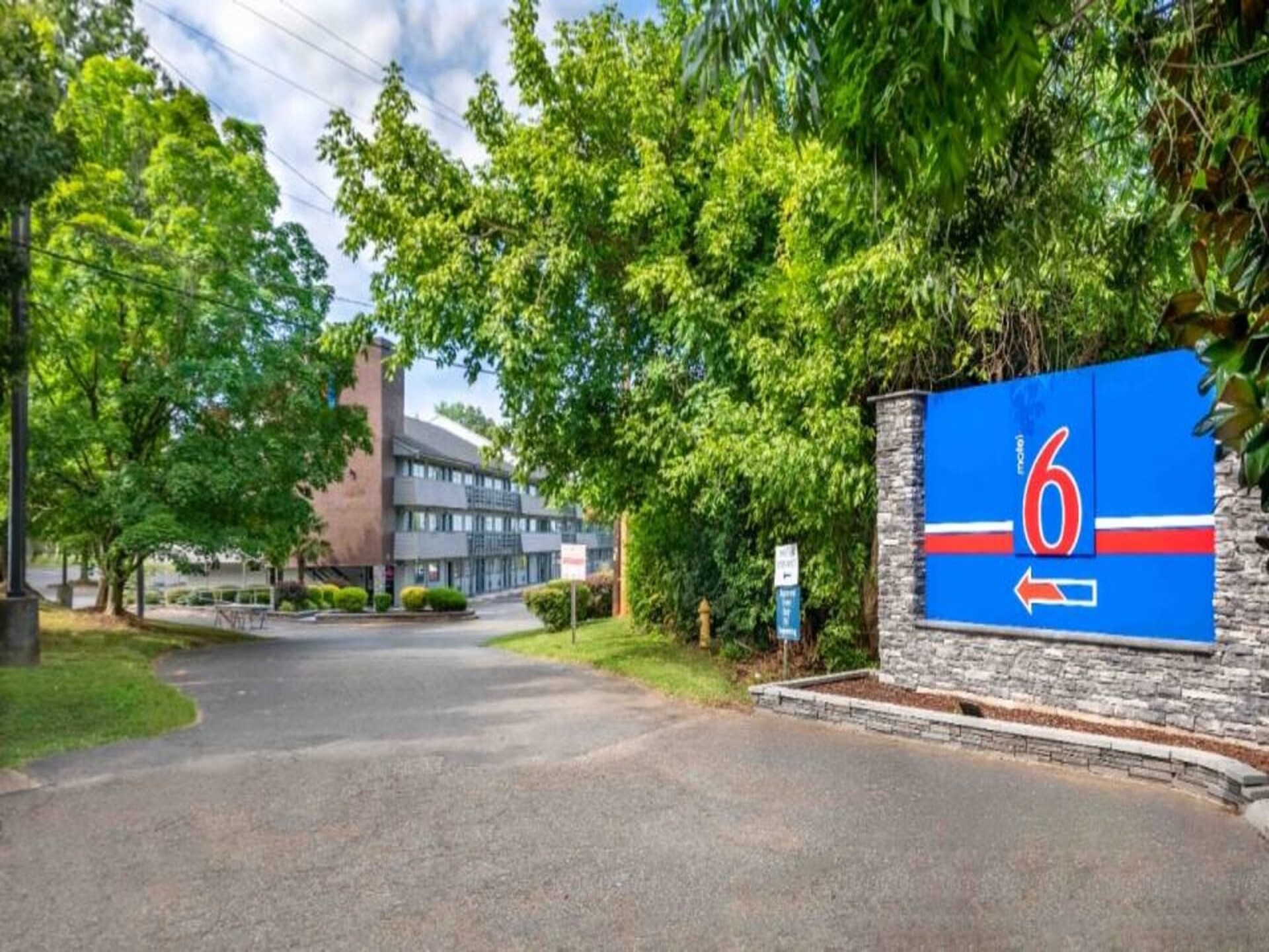 Comfortabel appartement in Charlotte met bad en gratis WiFi - foto 4