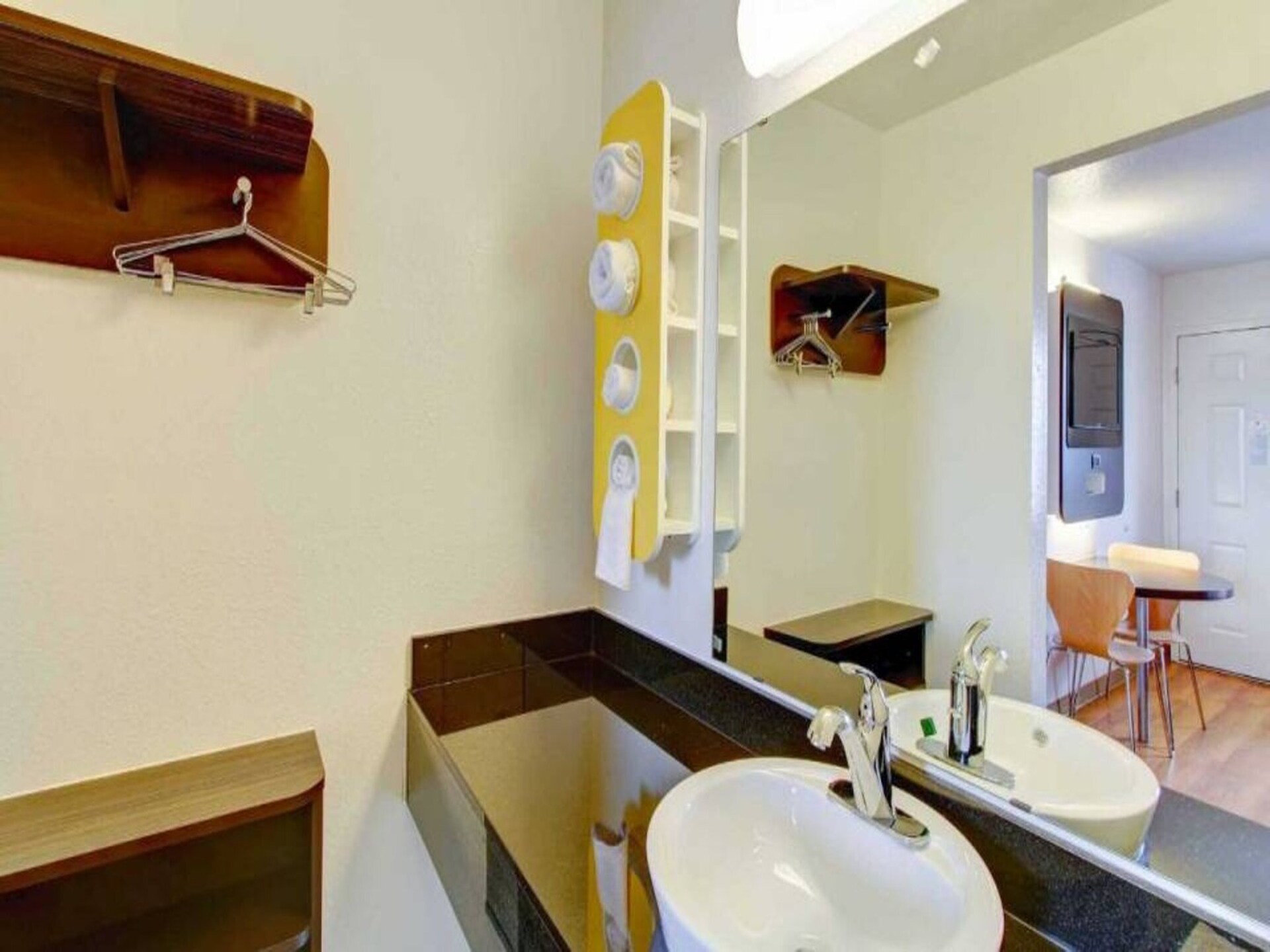 Knus appartement in Amherst met zwembad en WiFi, huisdieren welkom - foto 15