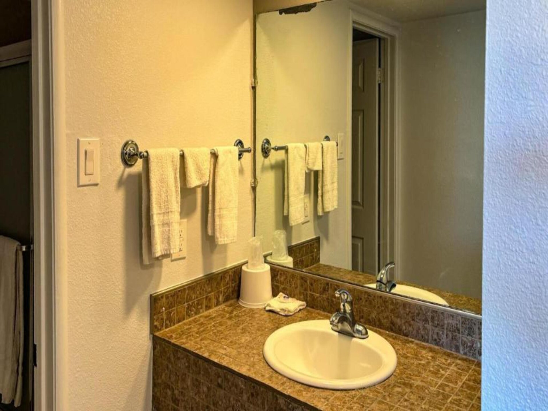 Comfortabel appartement met 2 queensize bedden in Selma – nabij Fresno - foto 13