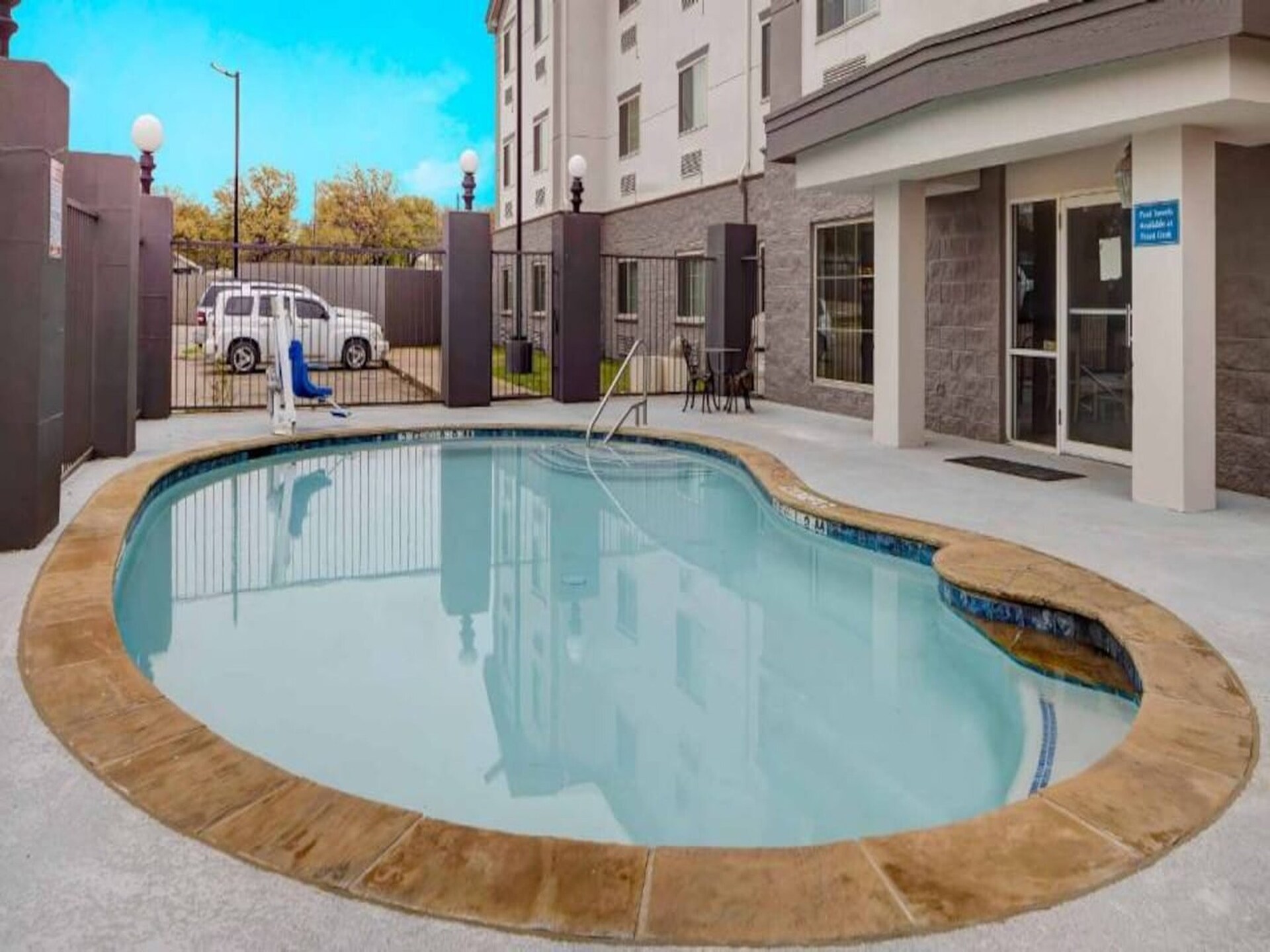 Romantische suite met whirlpool en kingsize bed in Balch Springs - foto 17