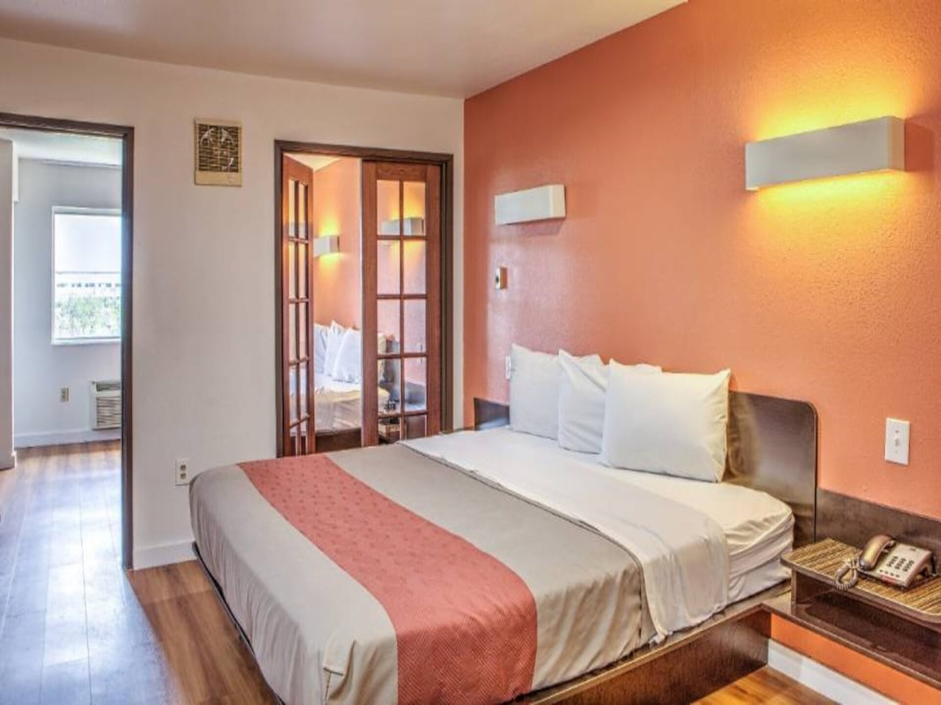 Rustiek appartement in Dallas met zwembad, WiFi en huisdieren welkom - foto 9