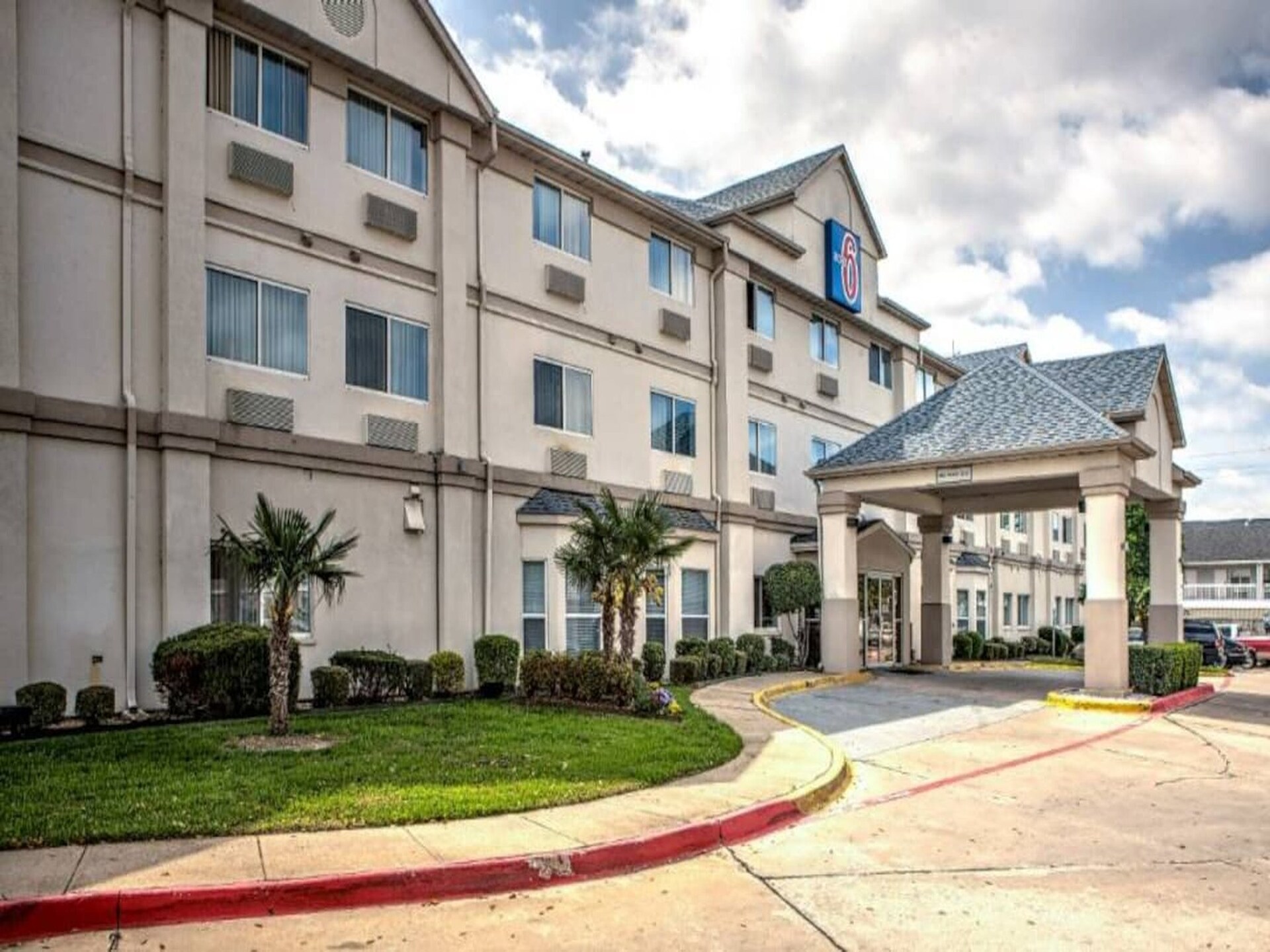 Comfortabele suite met queensize bed in Dallas, ideaal voor twee - foto 1