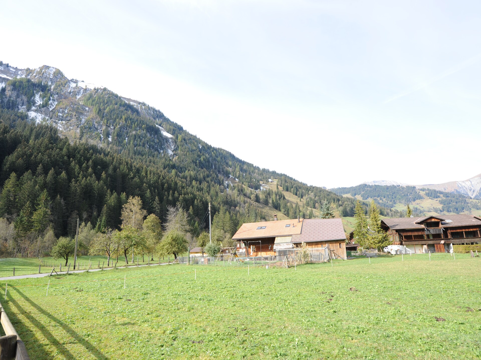 Ruim appartement in Lenk met bergzicht, terras en BBQ voor 6 personen - foto 22