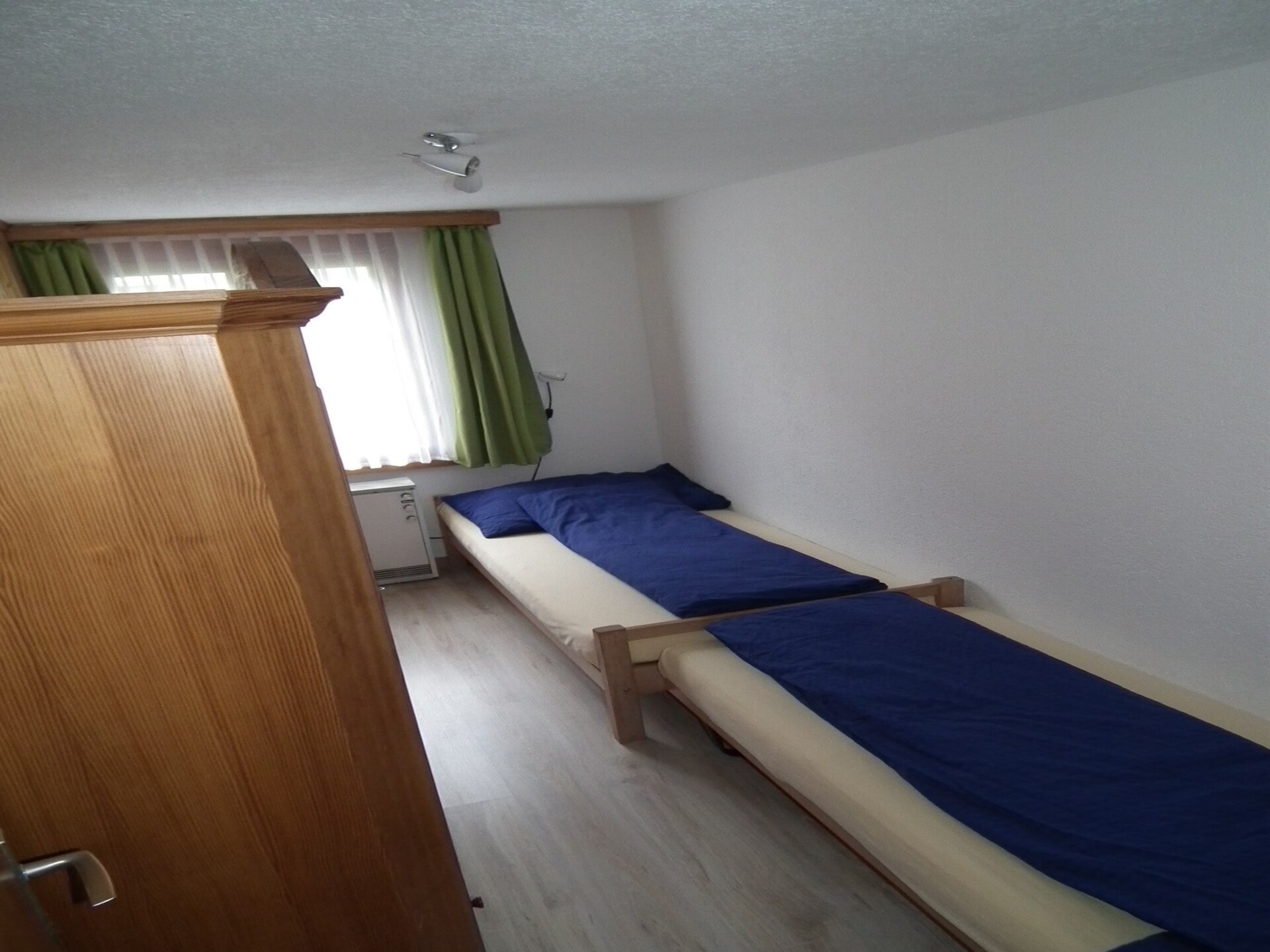 Ruim appartement in Lenk met bergzicht, terras en BBQ voor 6 personen - foto 11
