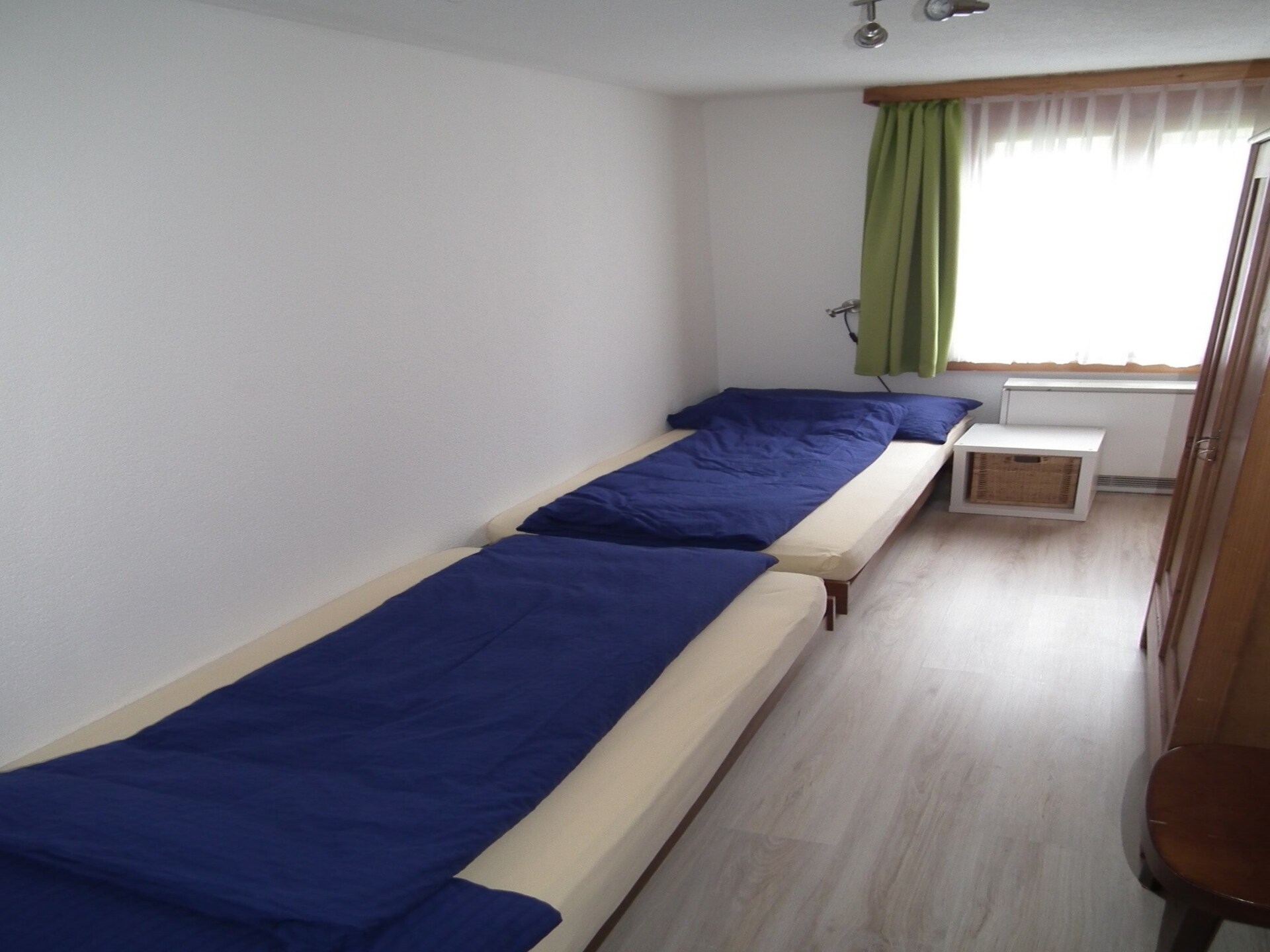 Ruim appartement in Lenk met bergzicht, terras en BBQ voor 6 personen - foto 10