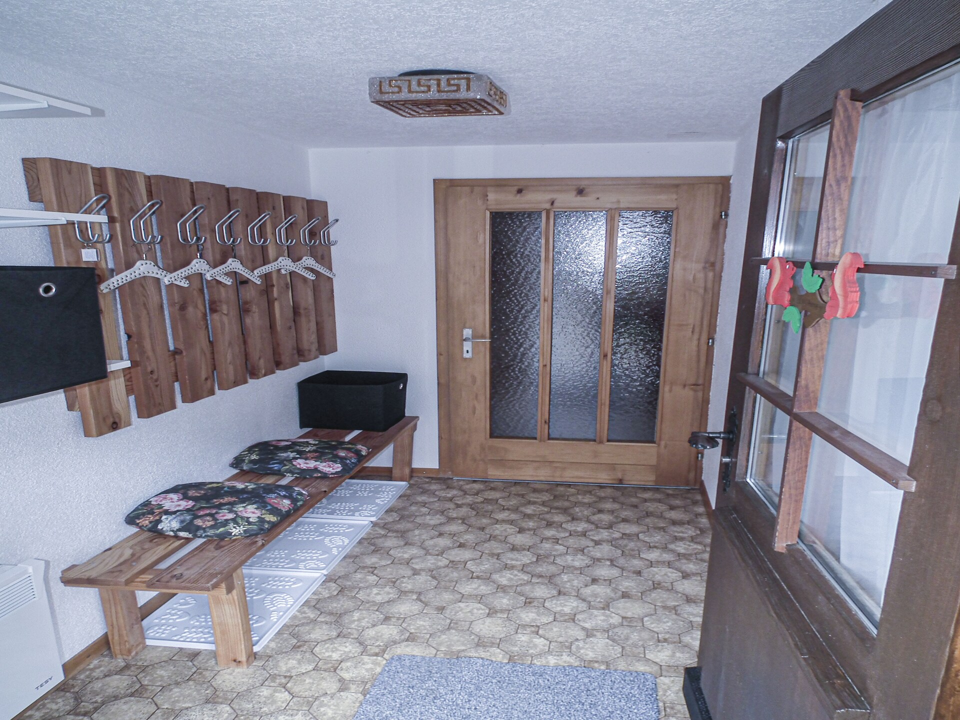 Ruim appartement in Lenk met bergzicht, terras en BBQ voor 6 personen - foto 8