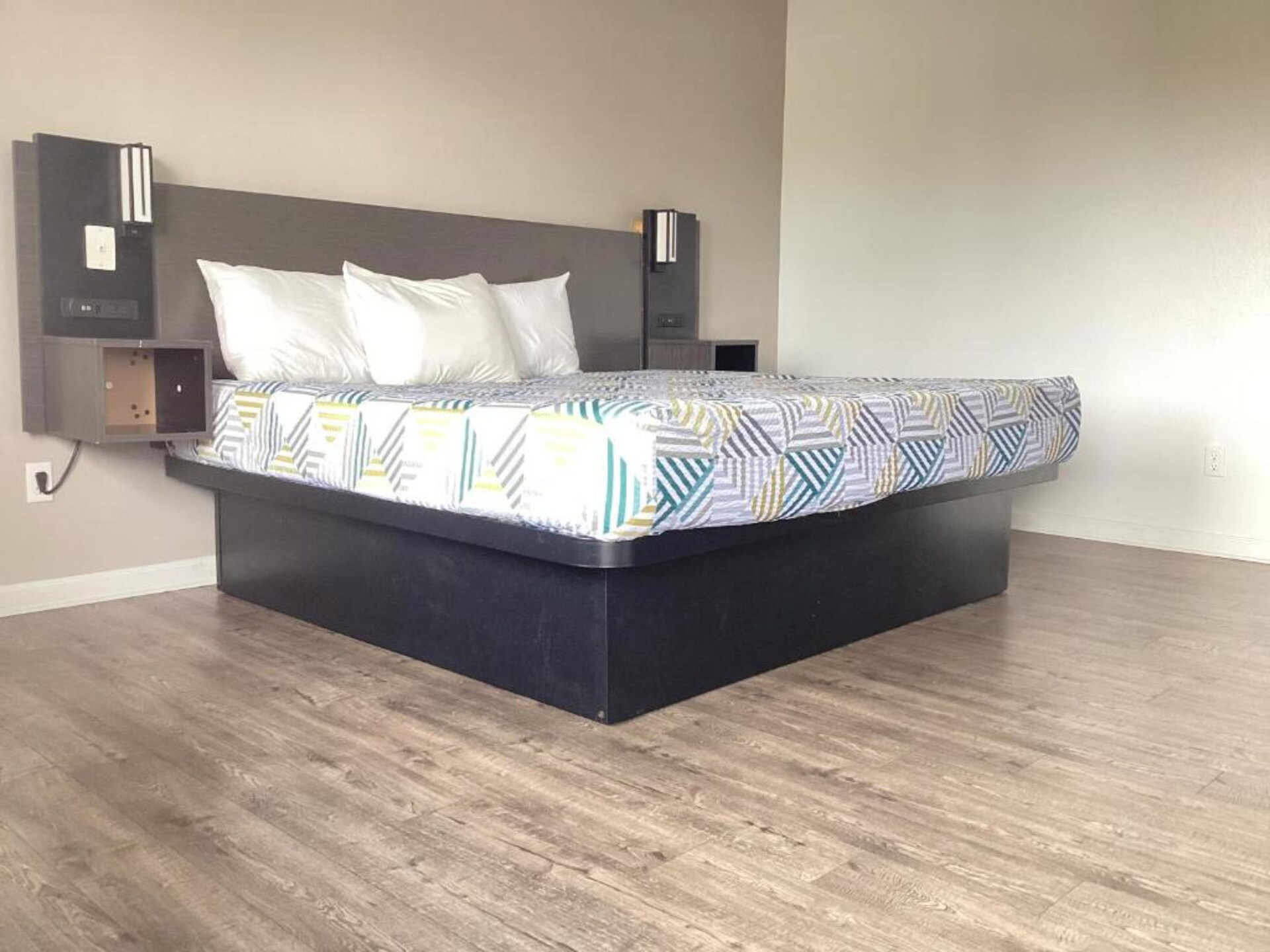 Comfortabele kingsuite met kitchenette in het hart van Selma - foto 8