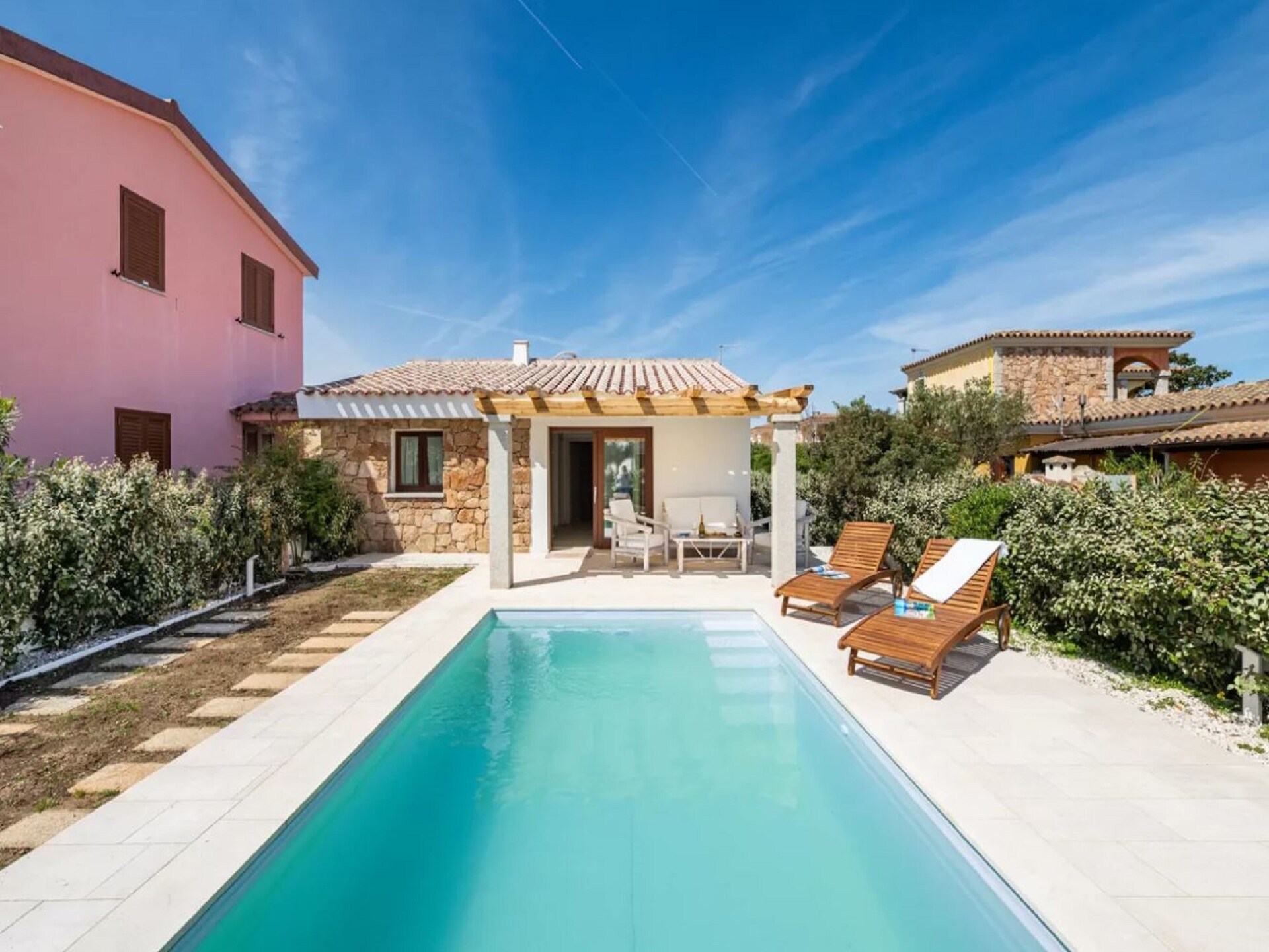 Vakantiehuis nabij centrum San Teodoro met privézwembad - foto 9