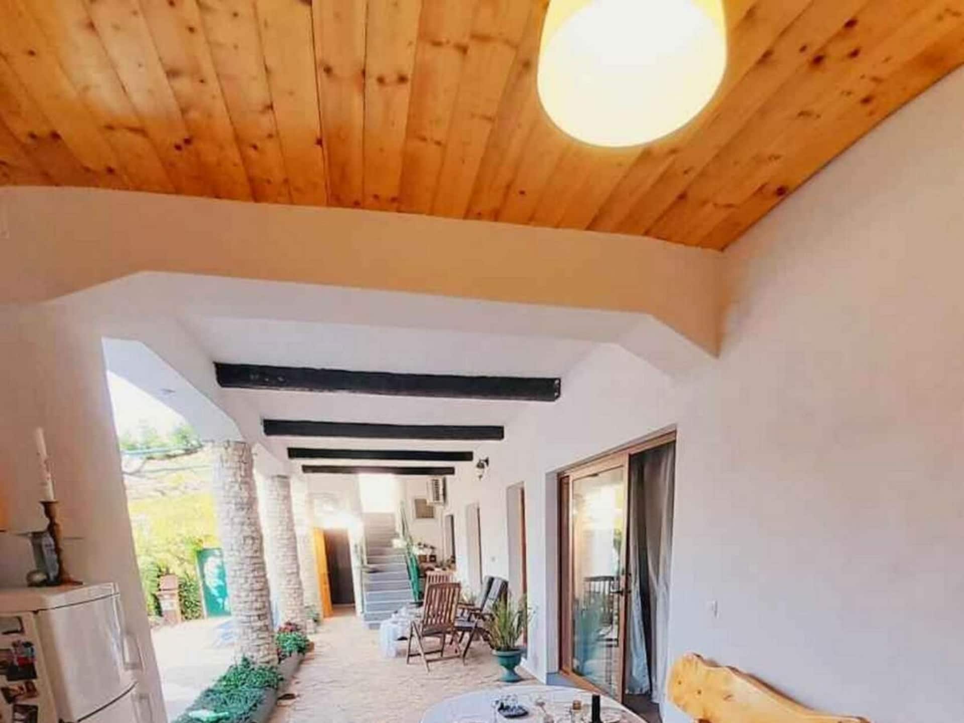 Stijlvol appartement in Pakoštane met bubbelbad en tuin - foto 5