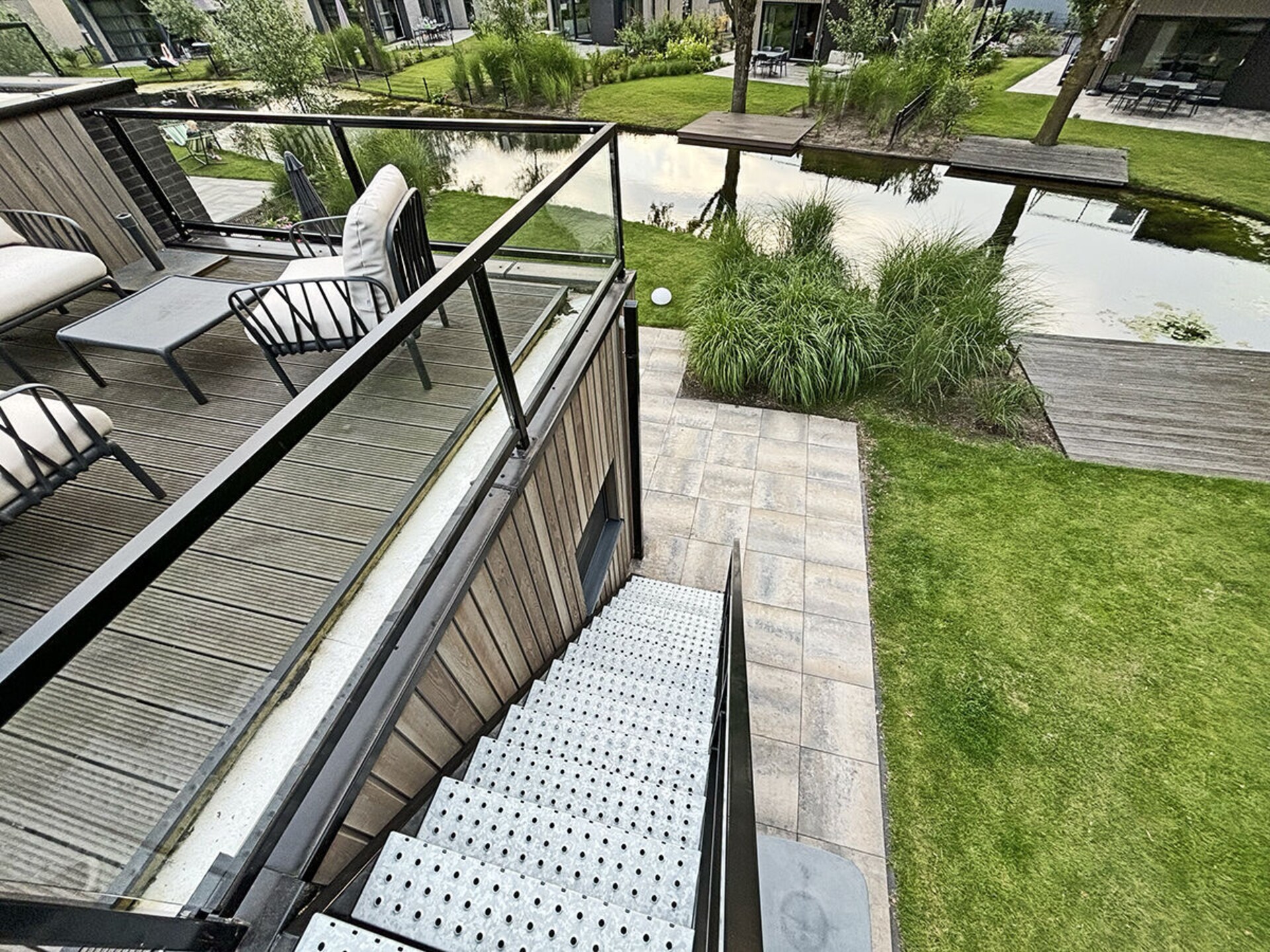 Modern vakantiehuis aan het Veluwemeer met aanlegsteiger en dakterras - foto 7
