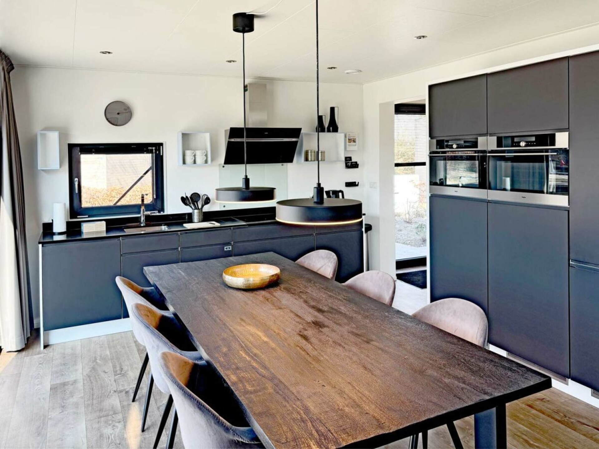 Modern vakantiehuis aan het Veluwemeer met aanlegsteiger en dakterras - foto 12