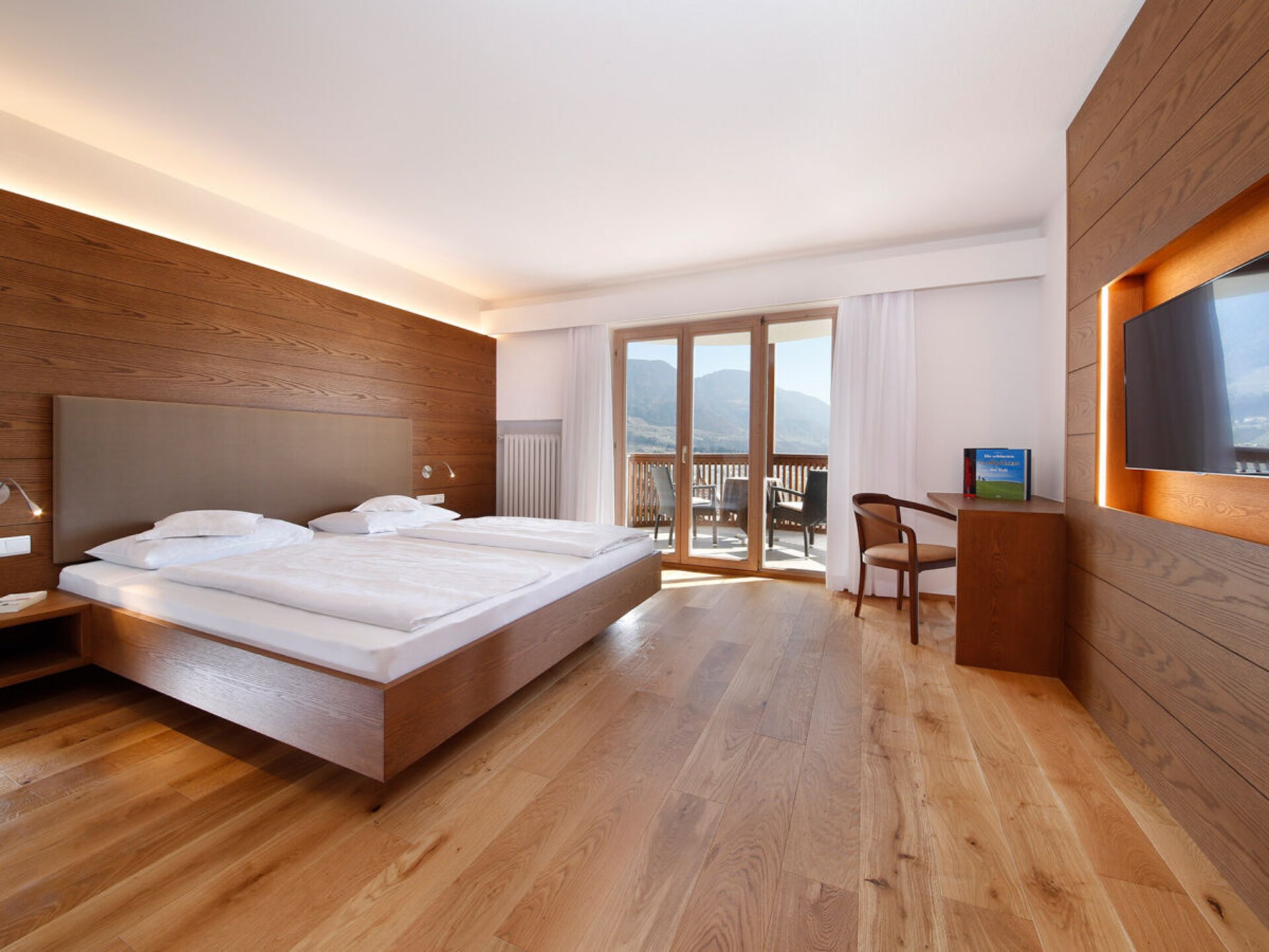 Ruim vakantiehuis met zwembad en sauna bij Dorf Tirol - foto 14
