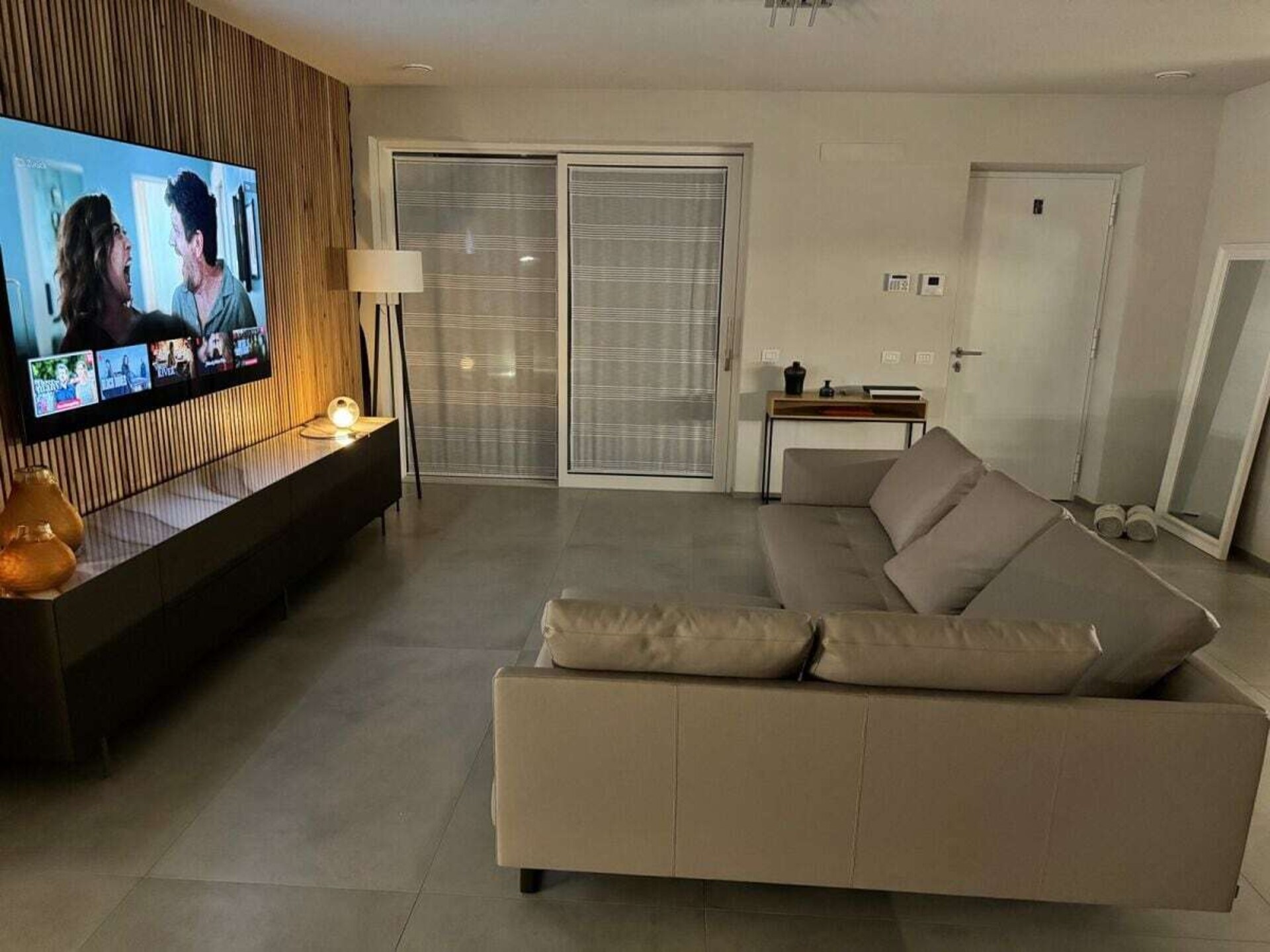 Villa met zwembad en designinterieur aan het Gardameer - foto 8