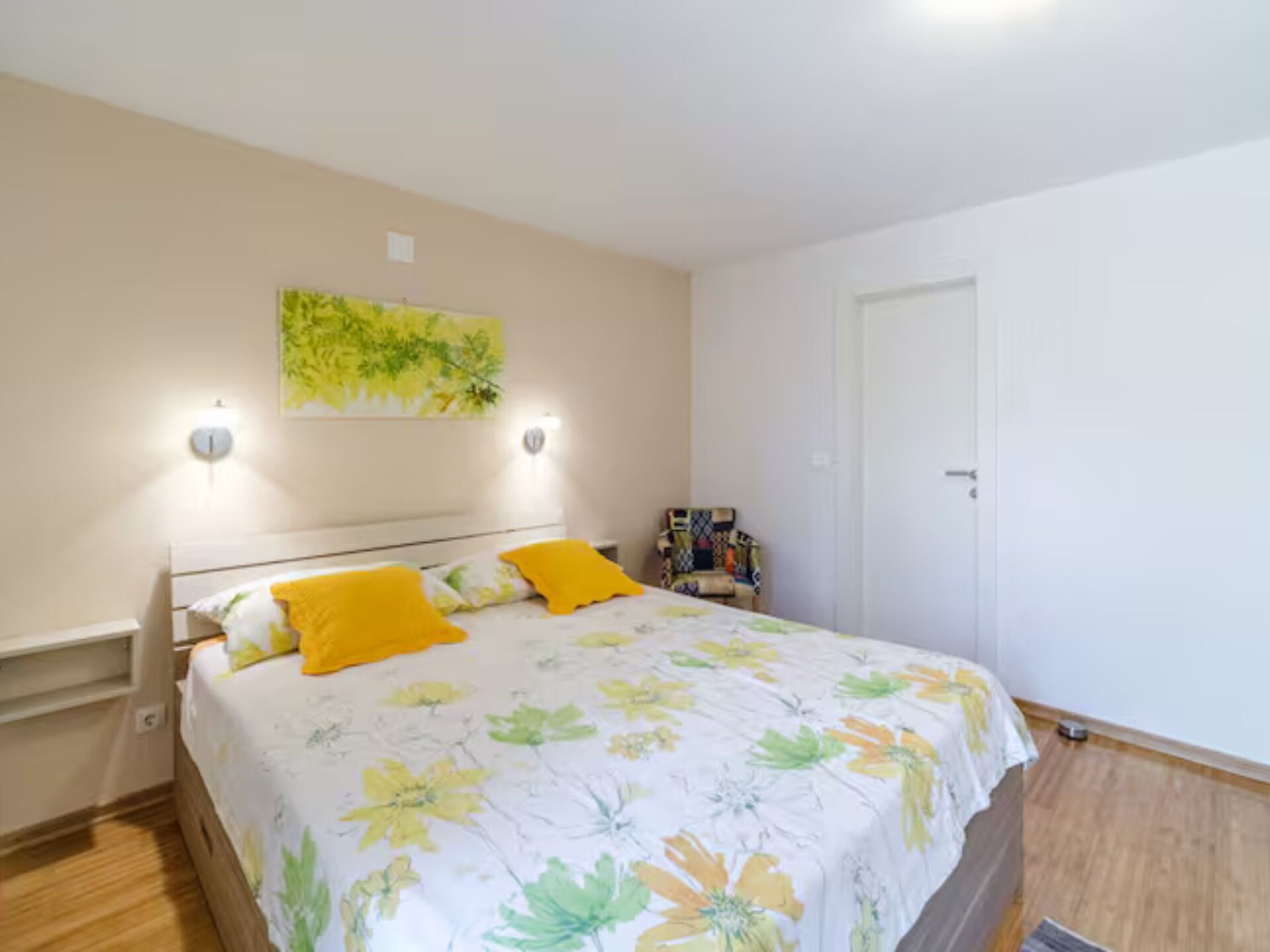 House of the Sun: Vrijstaand vakantiehuis met zwembad op Brač, 500m van strand - foto 12
