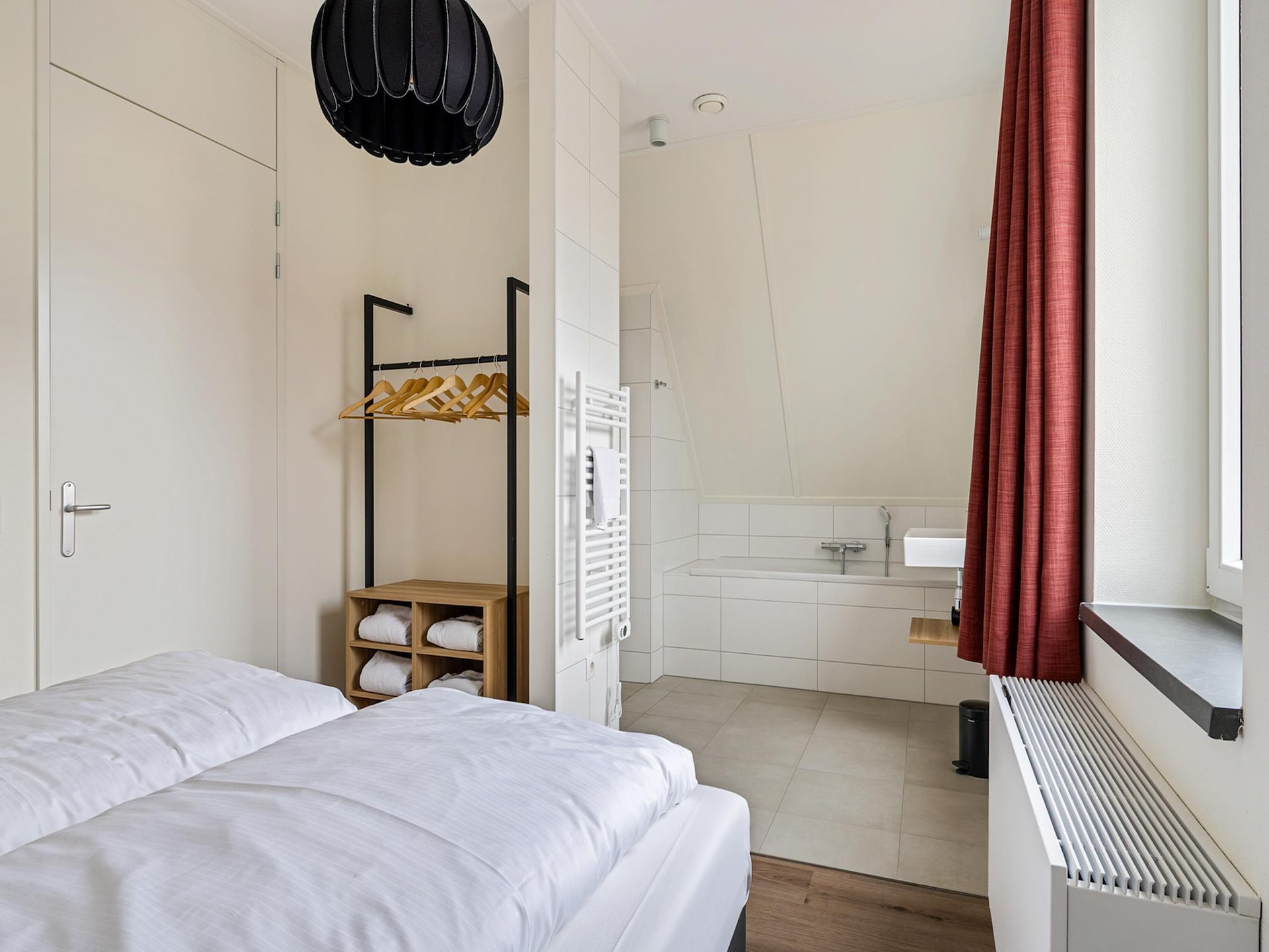 Korenhuys: luxe vrijstaand vakantiehuis aan het water in Medemblik - foto 9