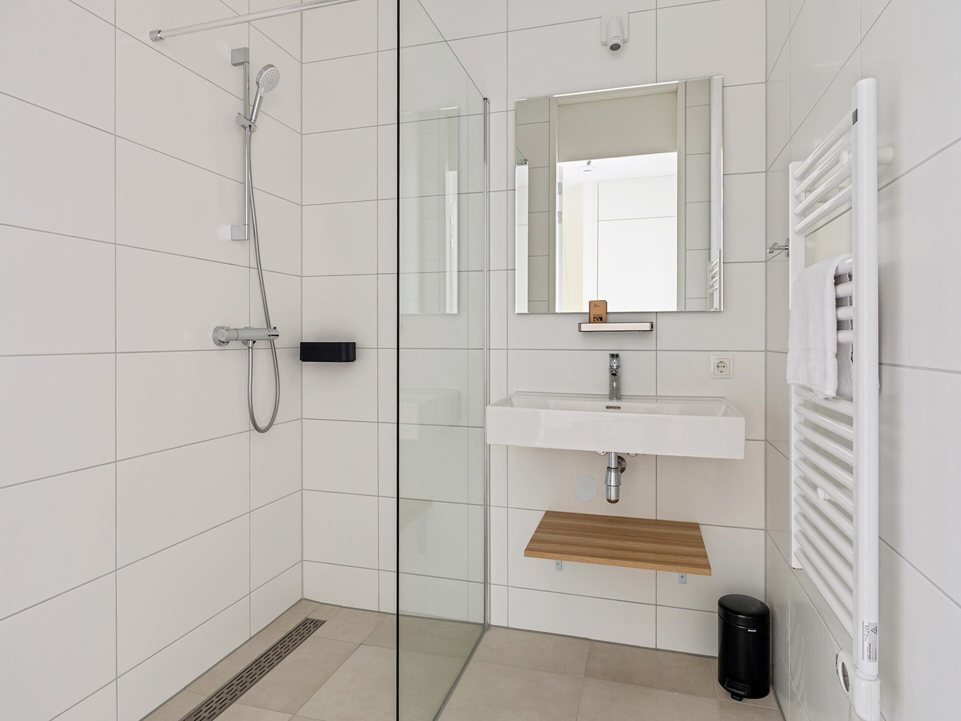 Korenhuys: luxe vrijstaand vakantiehuis aan het water in Medemblik - foto 10