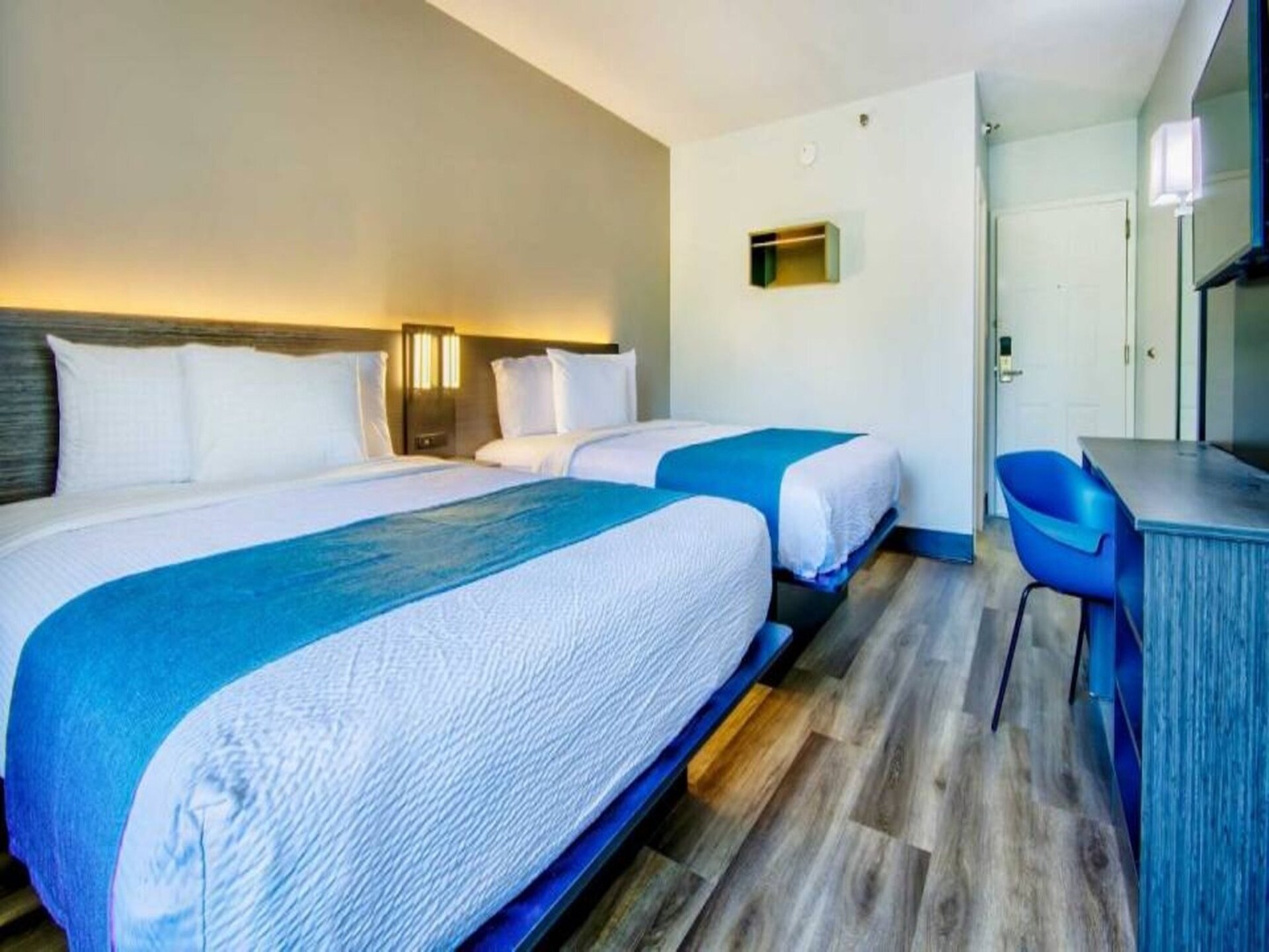 Comfortabele 2-Queen Bed Kamer met WiFi nabij Louisville - foto 7
