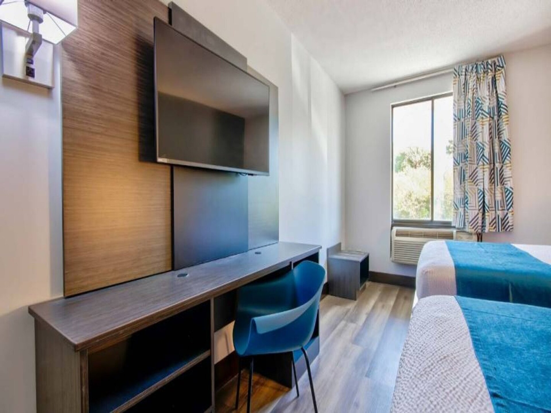 Comfortabele 2-Queen Bed Kamer met WiFi nabij Louisville - foto 8
