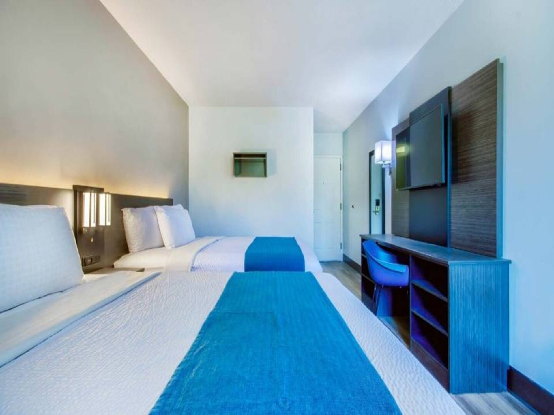 Comfortabele 2-Queen Bed Kamer met WiFi nabij Louisville - foto 10