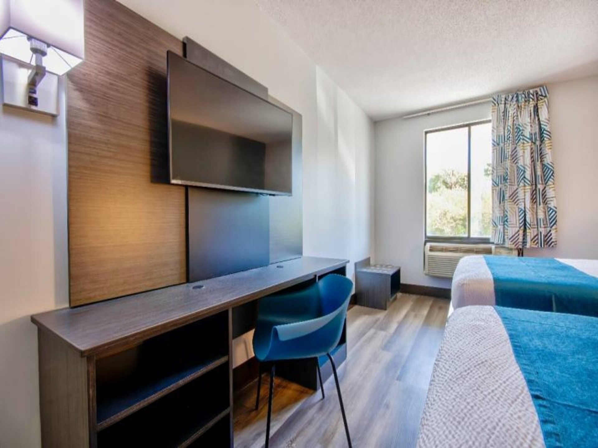 Comfortabele 2-Queen Bed Kamer met WiFi nabij Louisville - foto 4