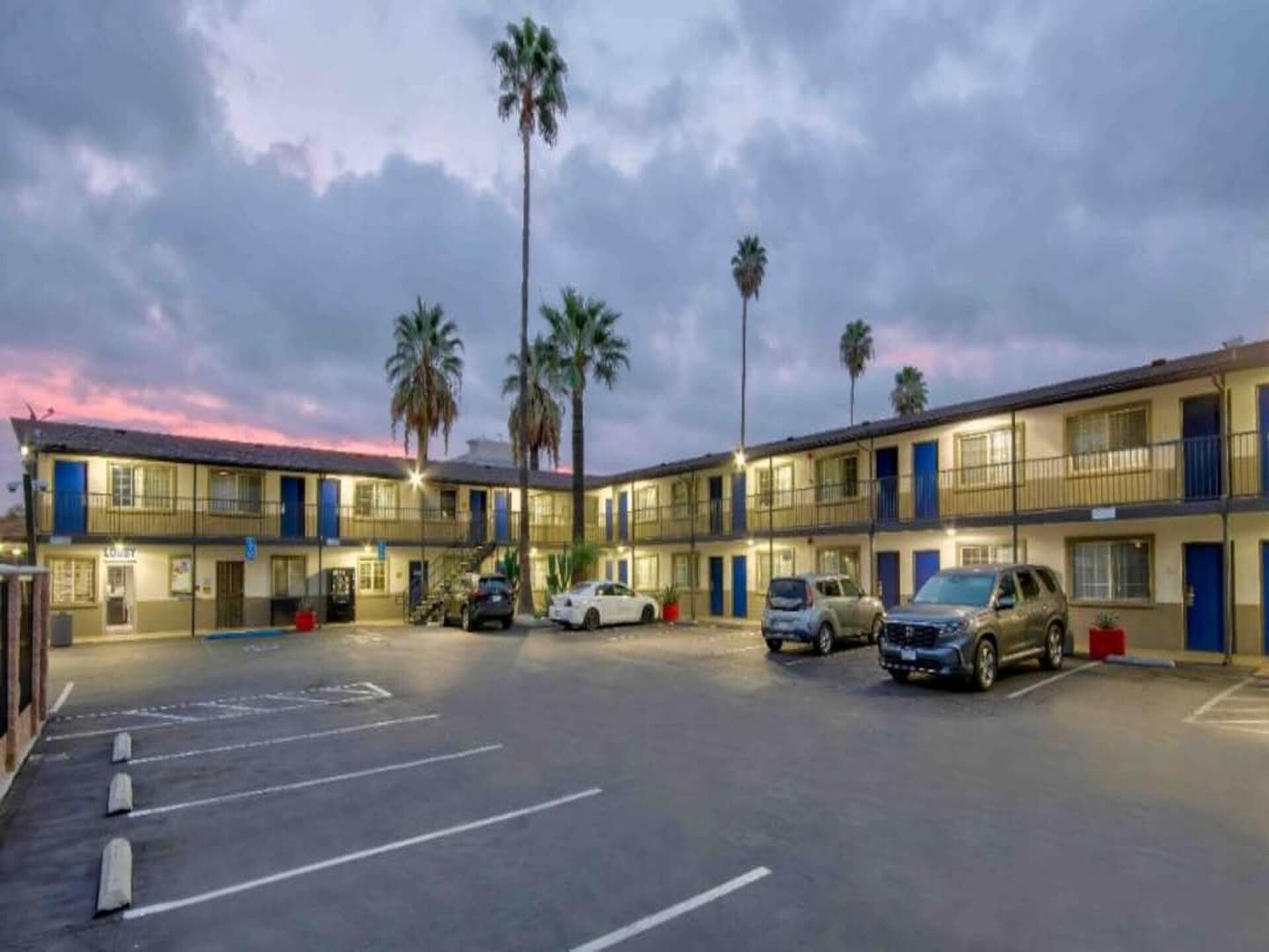 Rustiek appartement in San Bernardino met 2 queensize bedden - foto 9