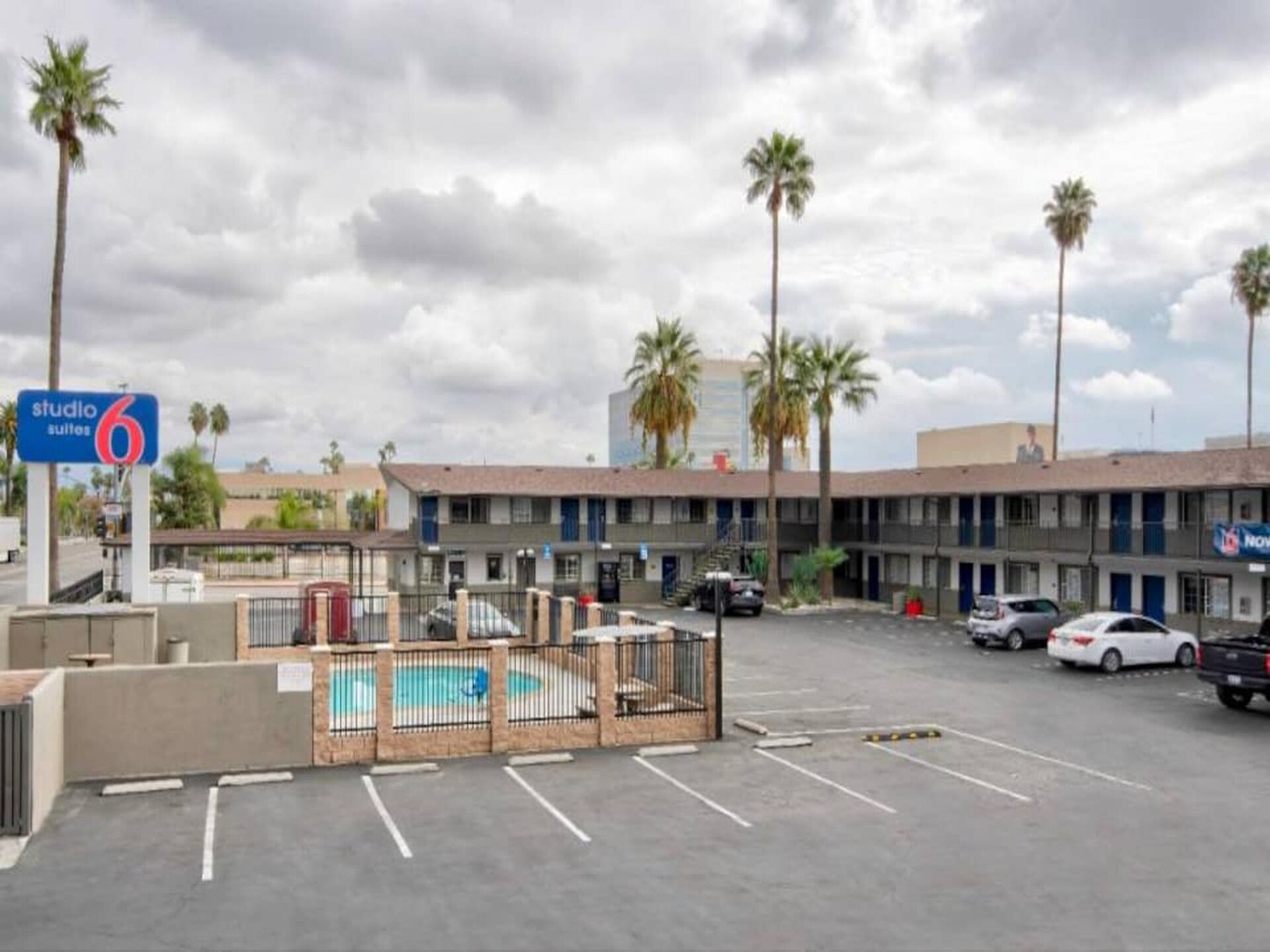 Rustiek appartement in San Bernardino met 2 queensize bedden - foto 12