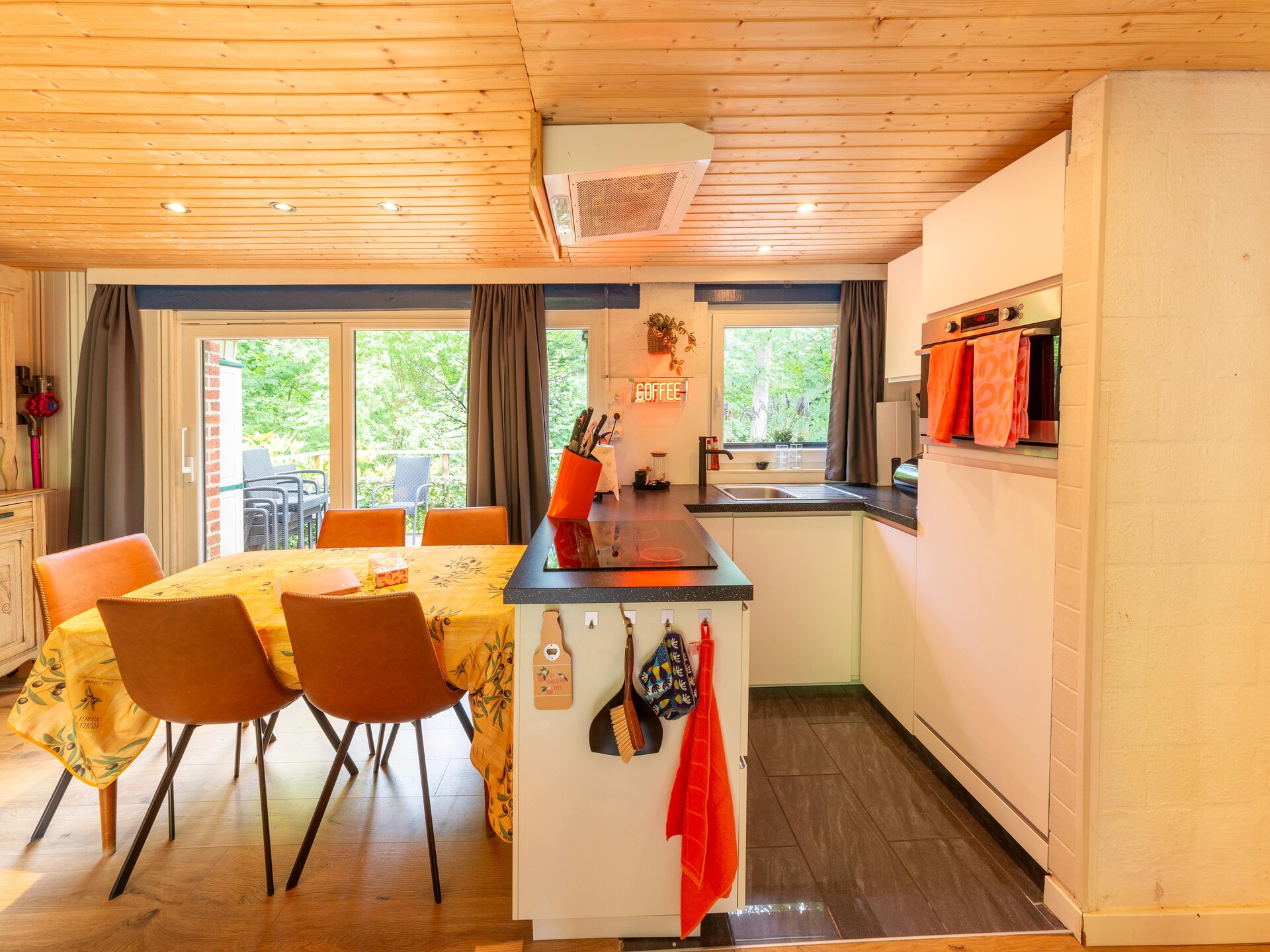 Vrijstaand chalet voor 6 in Hastière met ruime tuin en honden welkom - foto 3