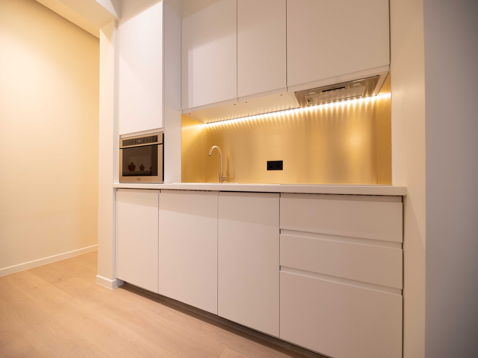 Modern Scandinavisch appartement in 9e arrondissement, vlakbij metro - foto 3