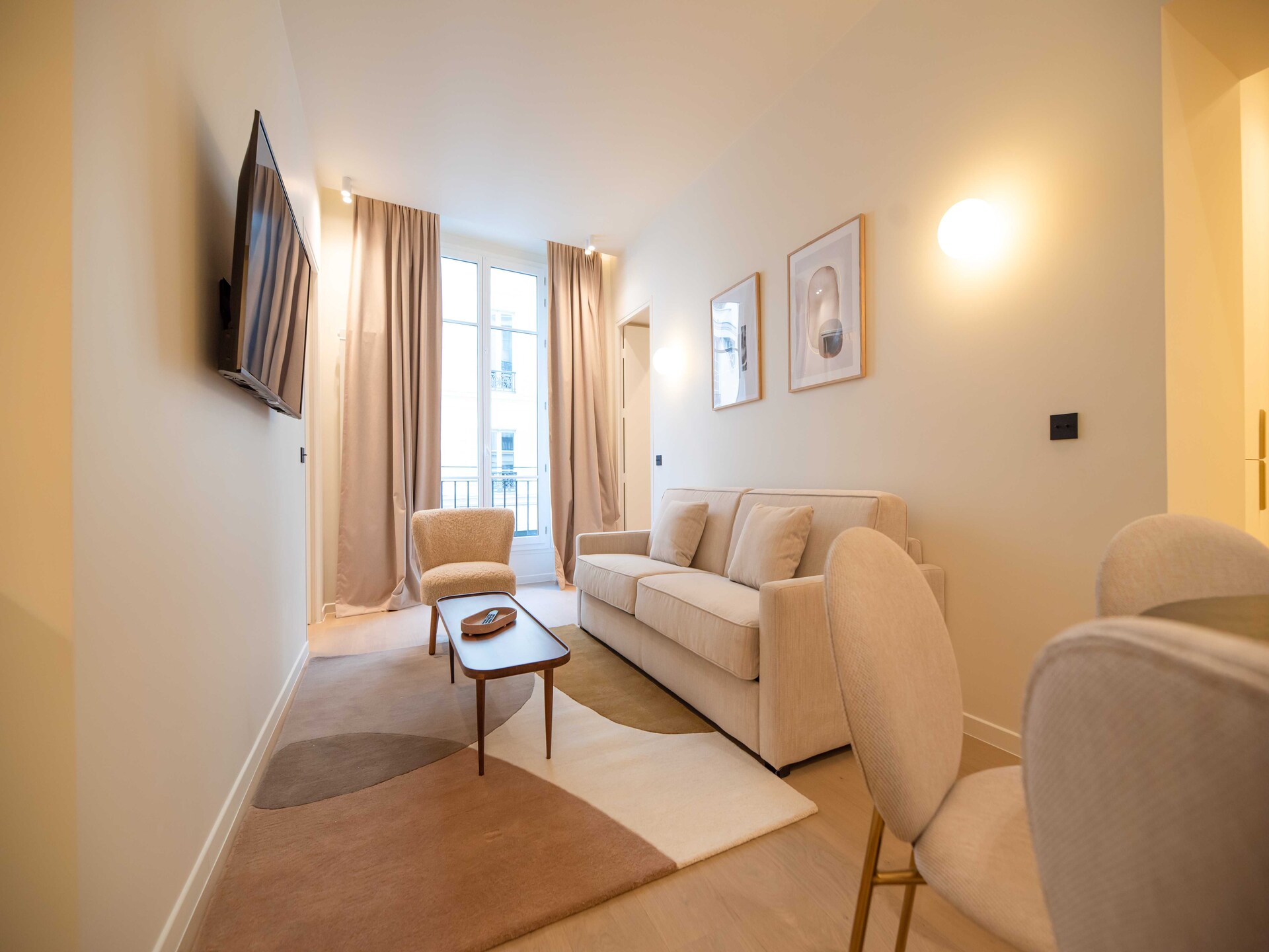 Modern Scandinavisch appartement in 9e arrondissement, vlakbij metro - foto 7