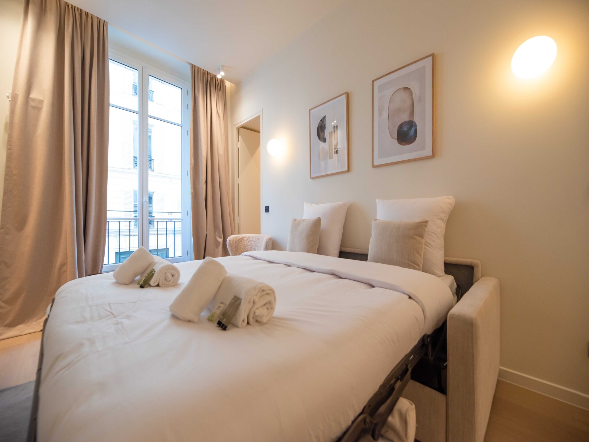 Modern Scandinavisch appartement in 9e arrondissement, vlakbij metro - foto 8