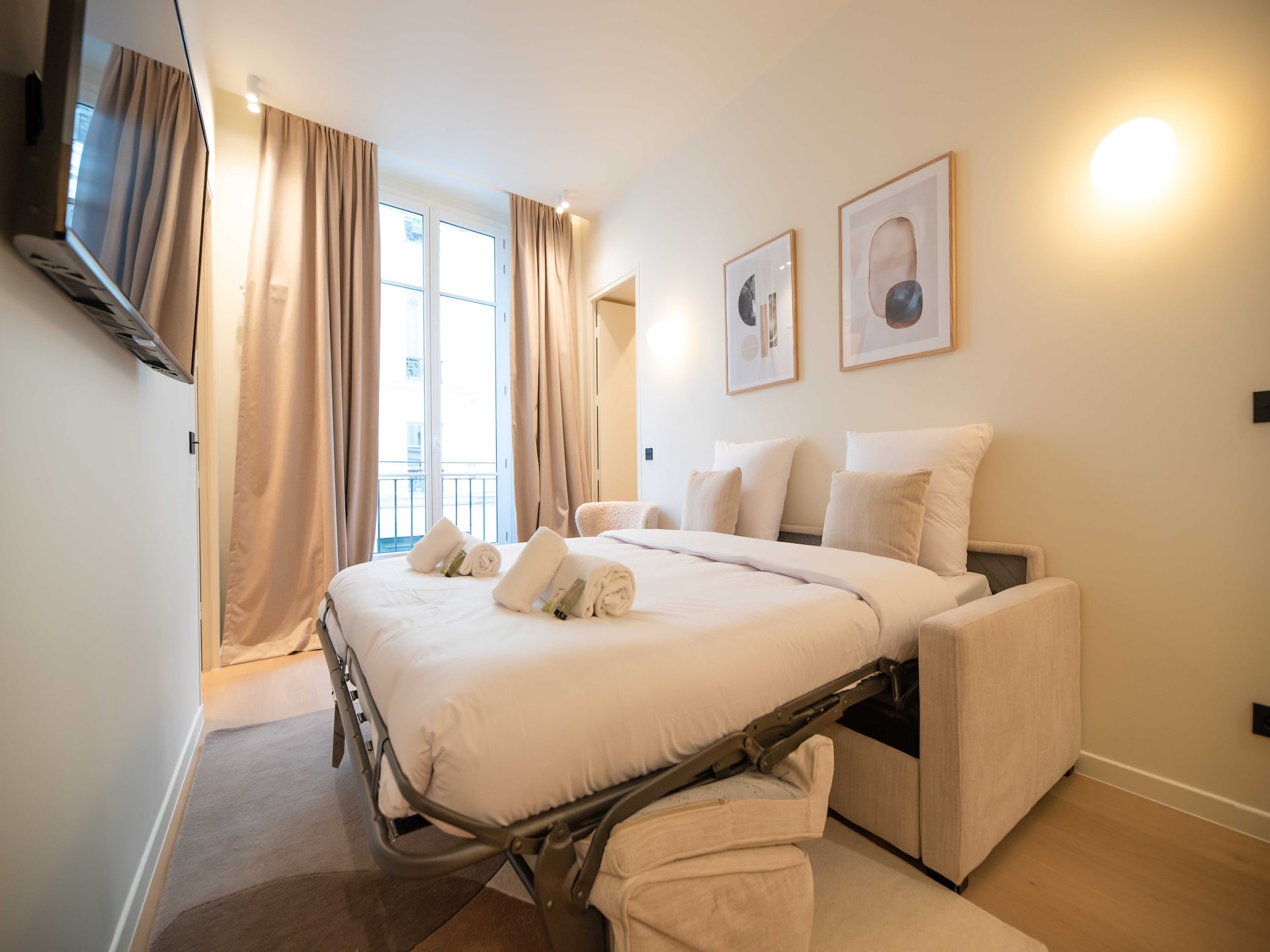 Modern Scandinavisch appartement in 9e arrondissement, vlakbij metro - foto 9