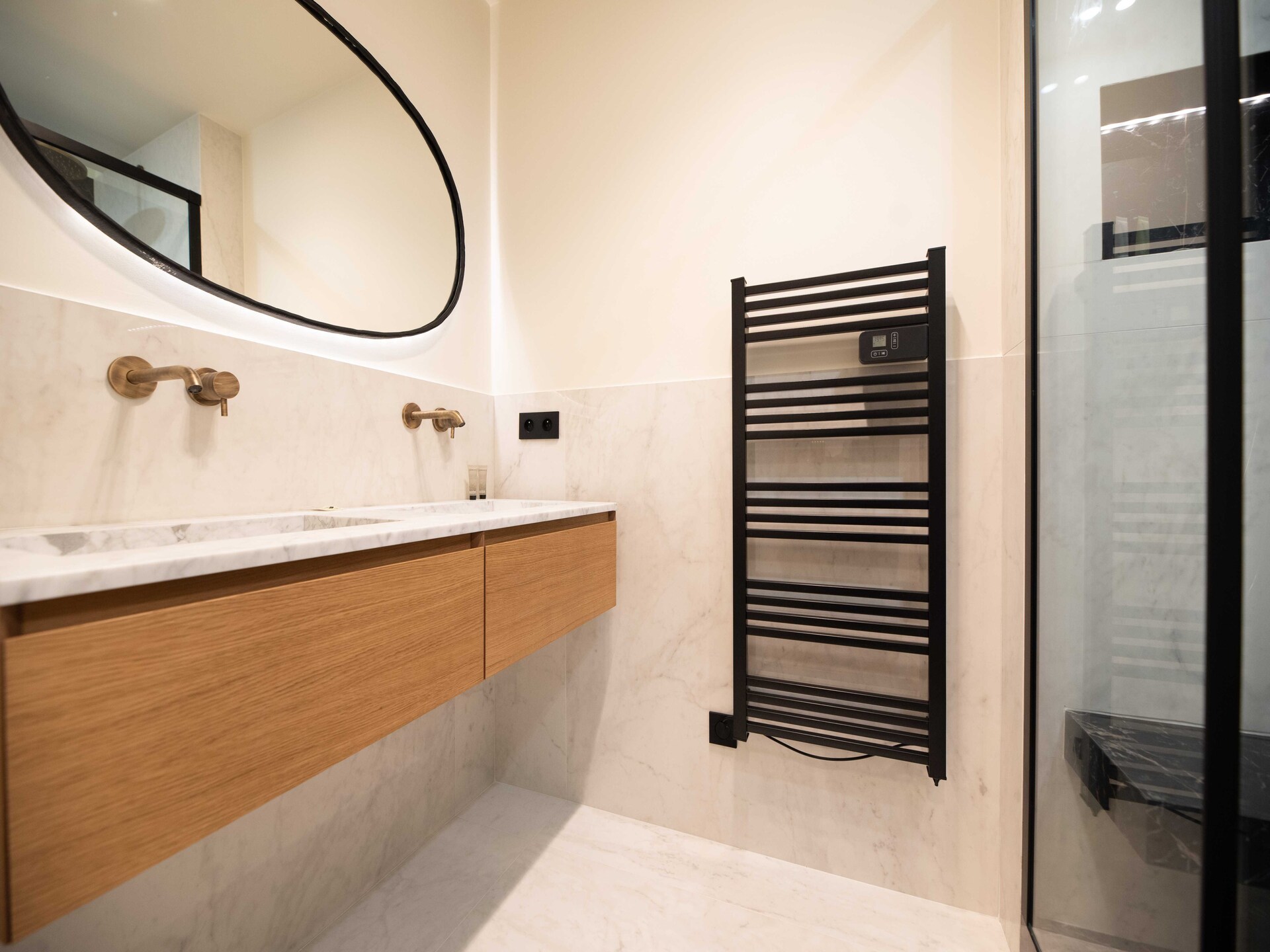 Modern Scandinavisch appartement in 9e arrondissement, vlakbij metro - foto 17