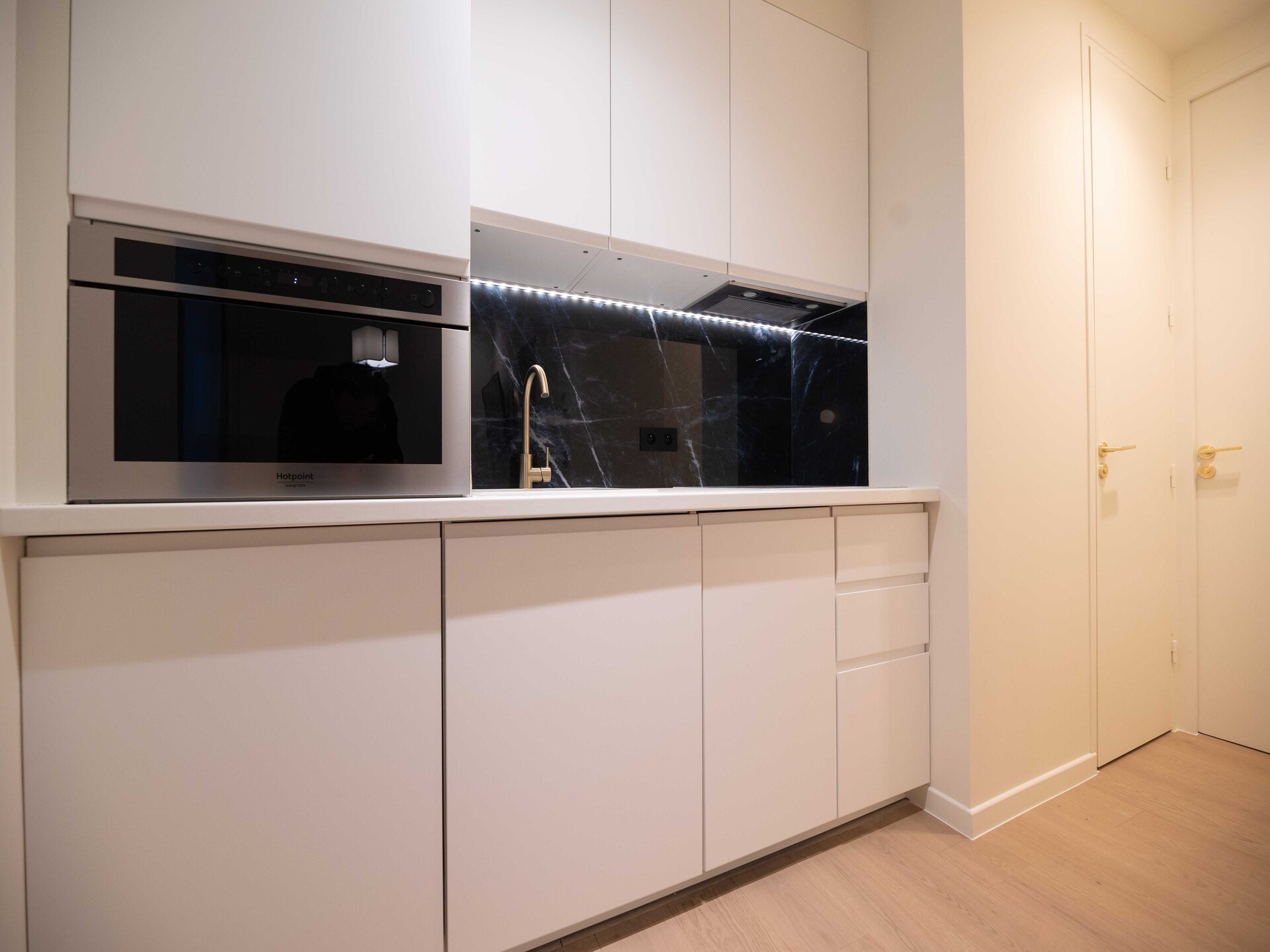 Modern appartement met Scandinavisch design in het bruisende 9e arrondissement van Parijs - foto 3