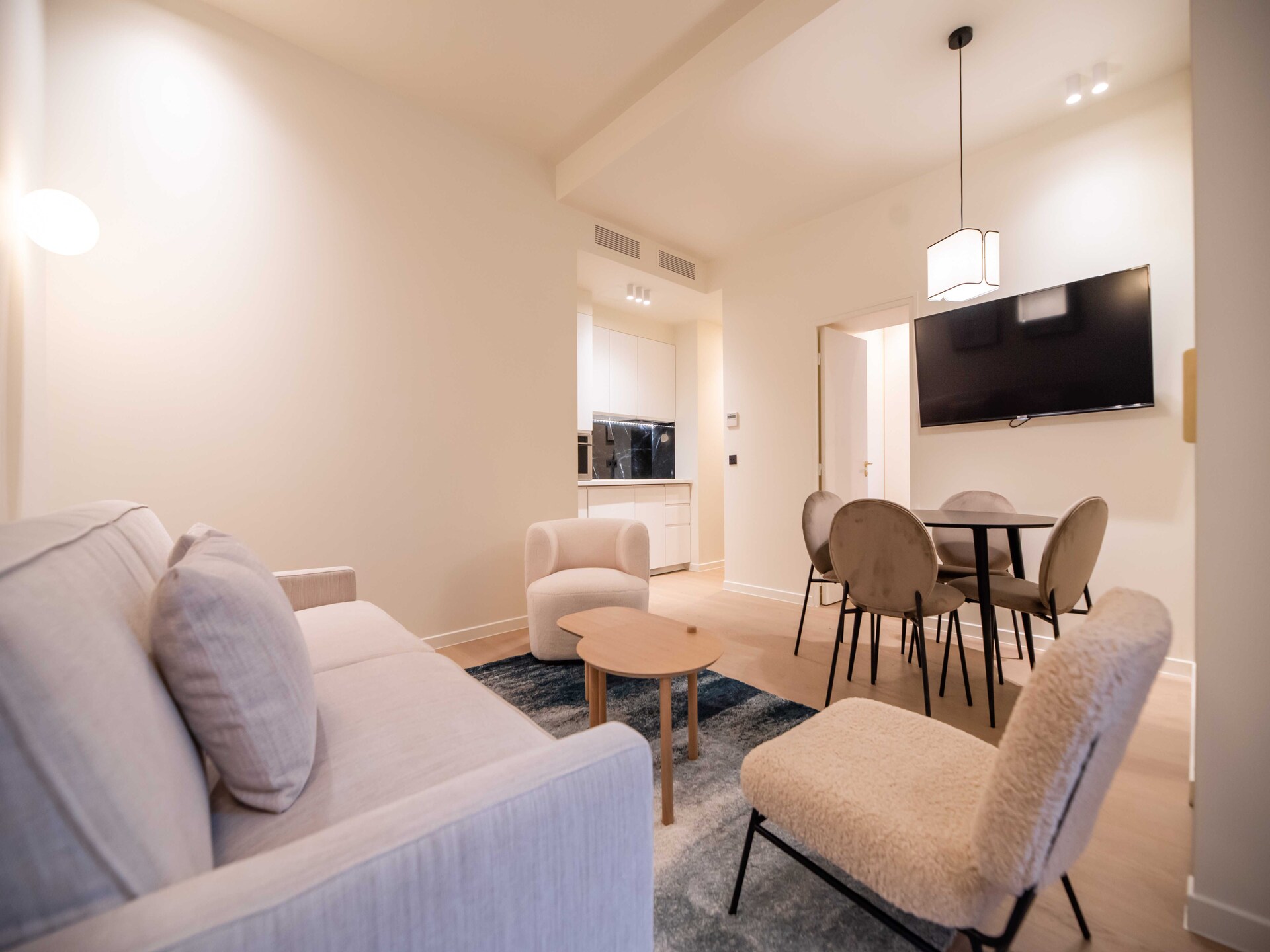 Modern appartement met Scandinavisch design in het bruisende 9e arrondissement van Parijs - foto 8