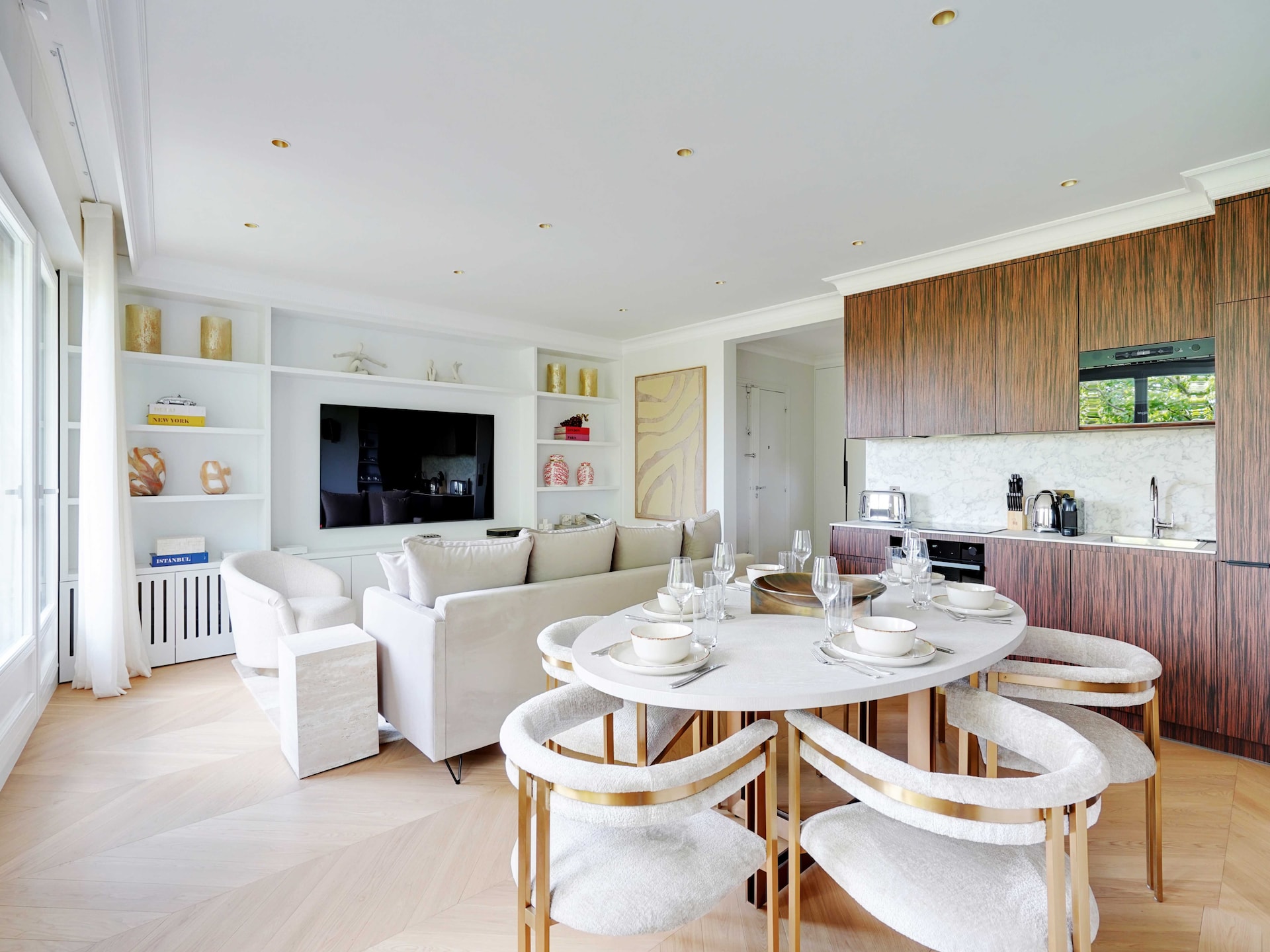 Modern appartement van 70 m² met balkon, vlakbij de Seine en Eiffeltoren - foto 4