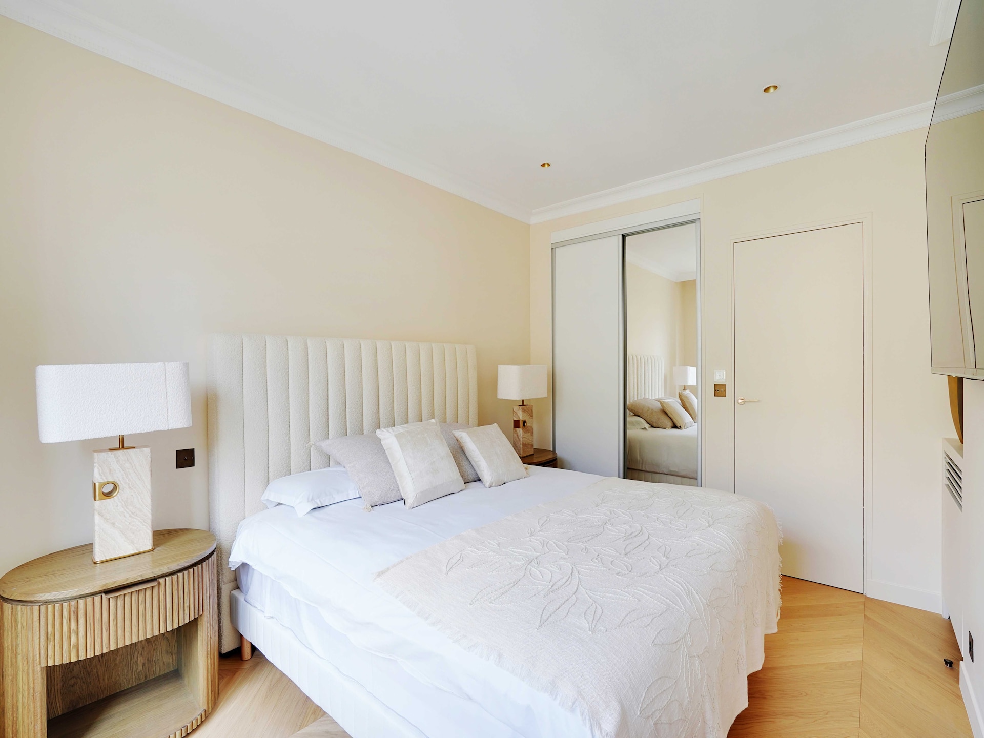 Modern appartement van 70 m² met balkon, vlakbij de Seine en Eiffeltoren - foto 5