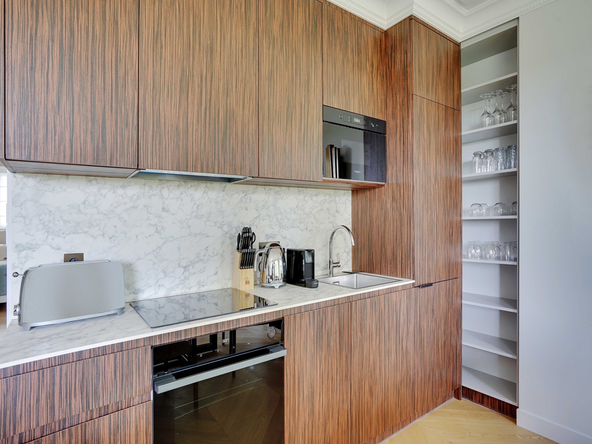 Modern appartement van 70 m² met balkon, vlakbij de Seine en Eiffeltoren - foto 14