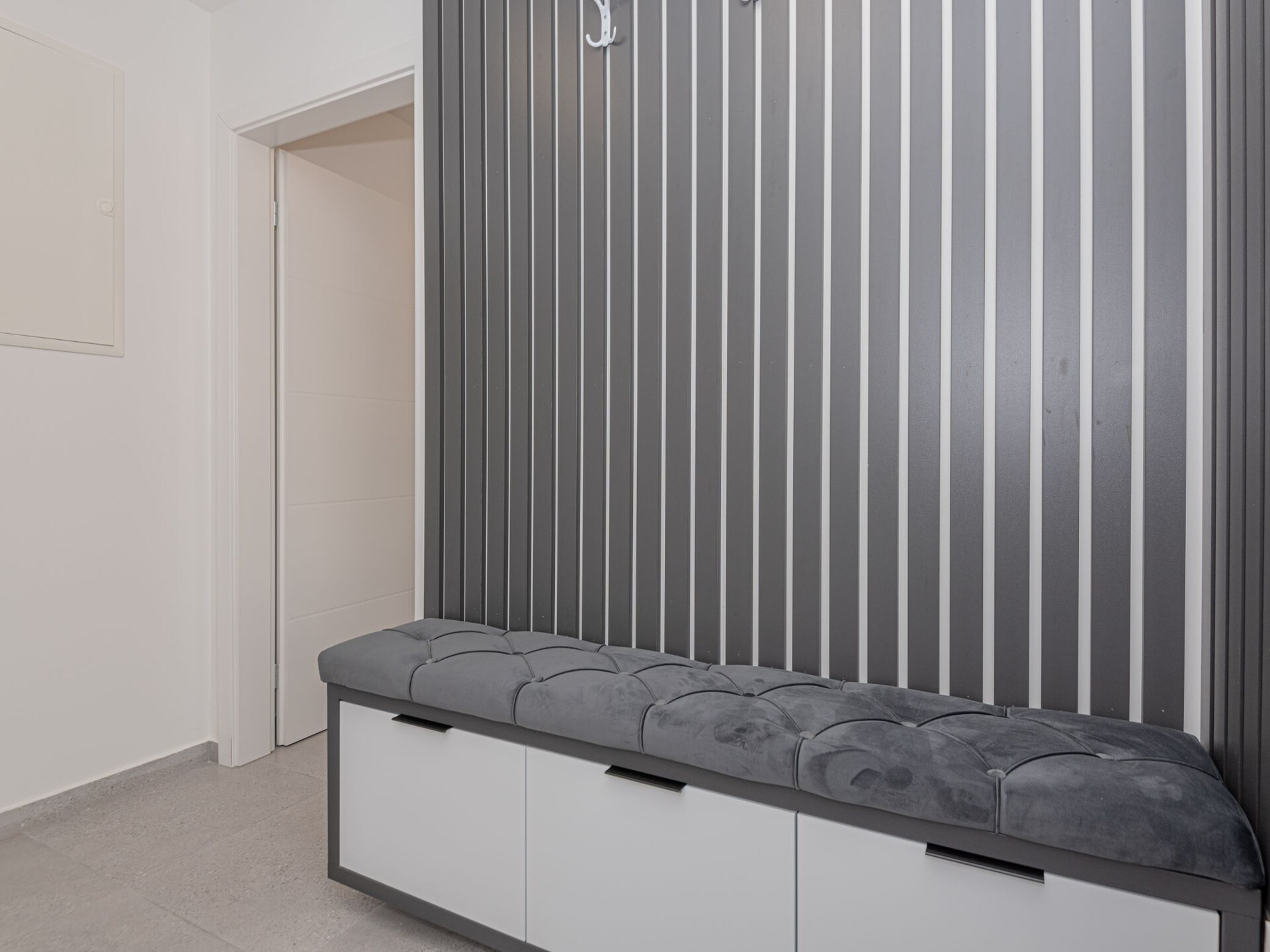Luxe vier-slaapkamer villa met privézwembad in Vodice, vlakbij zee - foto 16