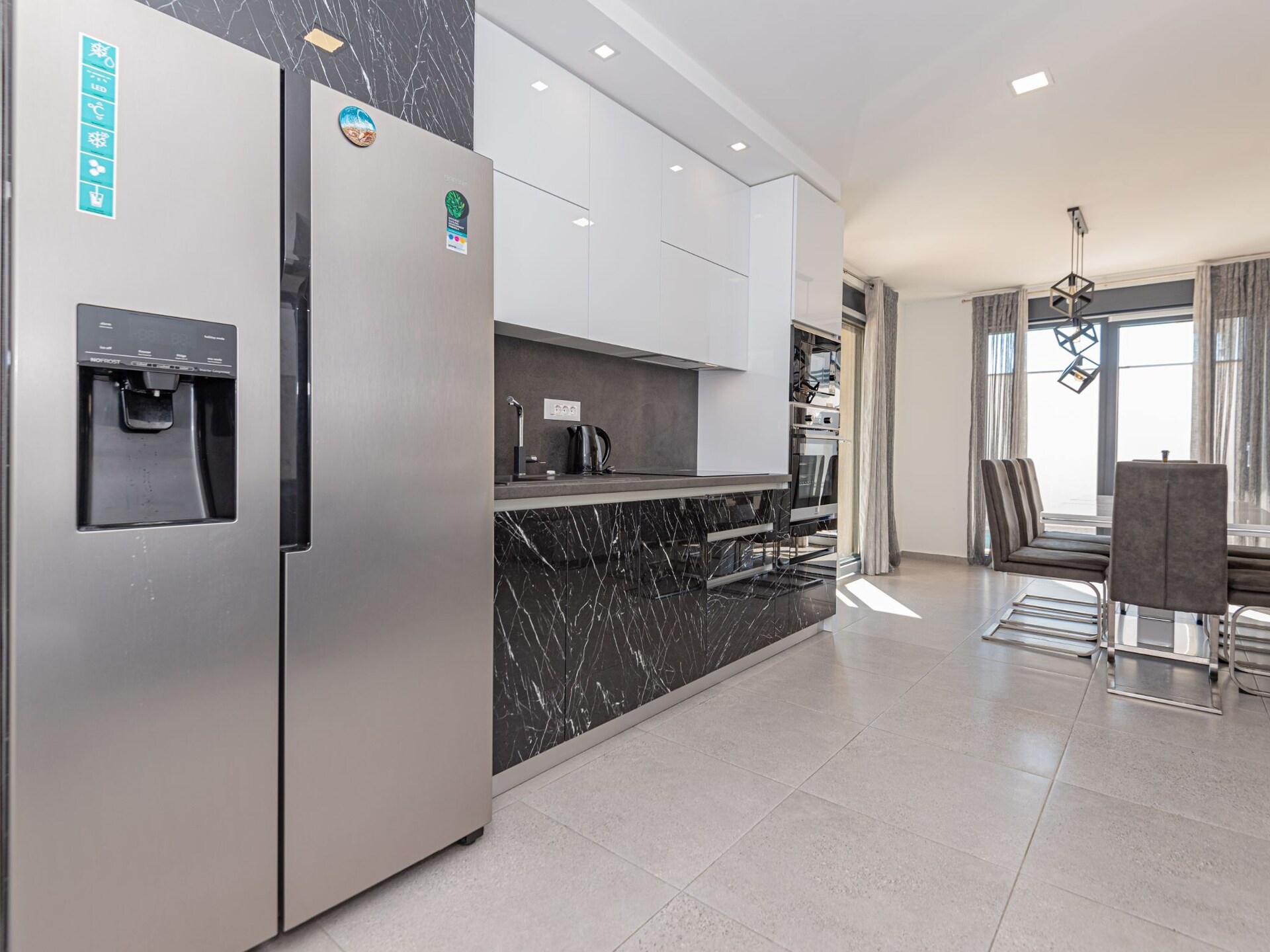 Luxe vier-slaapkamer villa met privézwembad in Vodice, vlakbij zee - foto 10